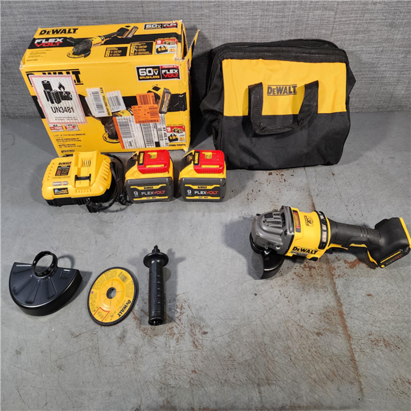 HOUSTON LOCATION - AS-IS (APPEARS LIKE NEW) DeWalt Flexvolt 60V Max Cordless Grinder  4.5 in; 6 in  Kit  1 KT (115-DCG418X2)