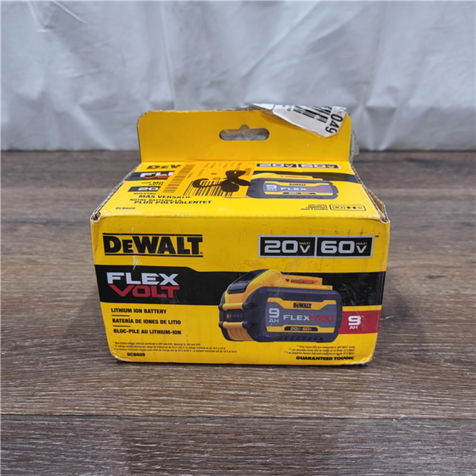 AS-IS Dewalt DWLTDCB609 Dewalt DCB609 FLEXVOLT 20V/60V MAX* B