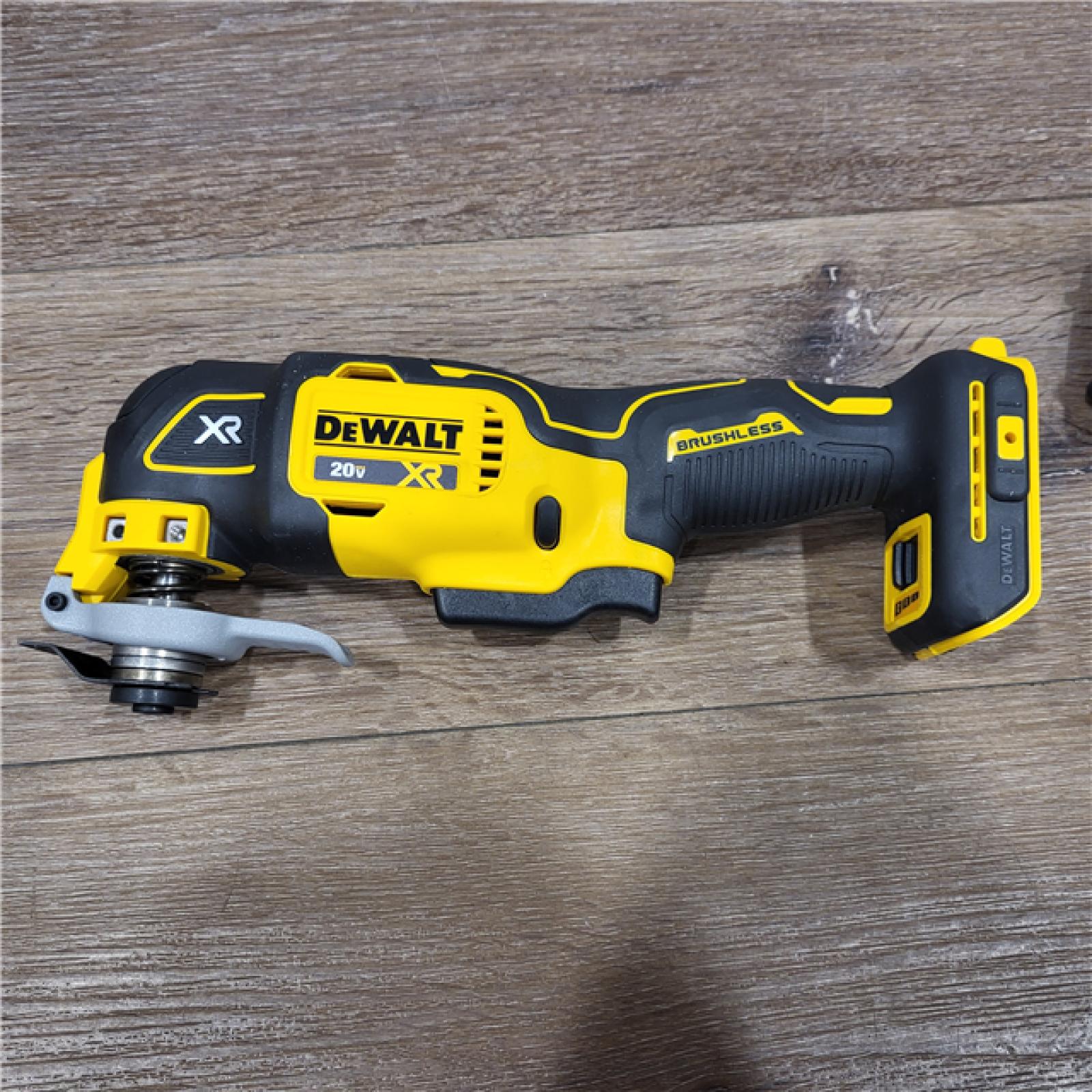 AS-IS 20V MAX XR Cordless Brushless 3-Speed Oscillating Multi Tool with (1) 20V 1.5Ah Battery and Charger