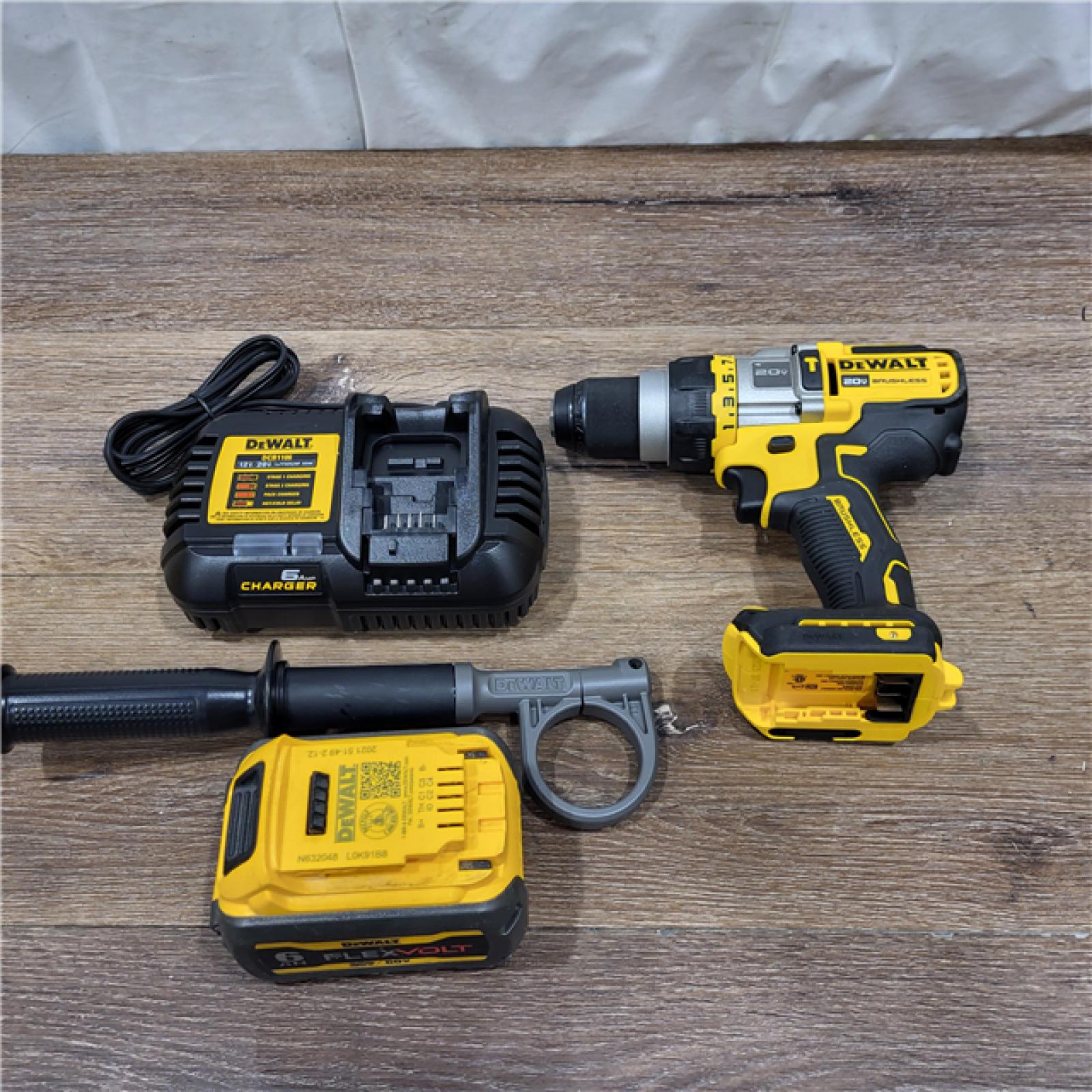 AS-IS Dewalt FLEXVOLT 20 Volt 1/2 in. Brushless Cordless Hammer Drill/Driver Kit (Battery & Charger)