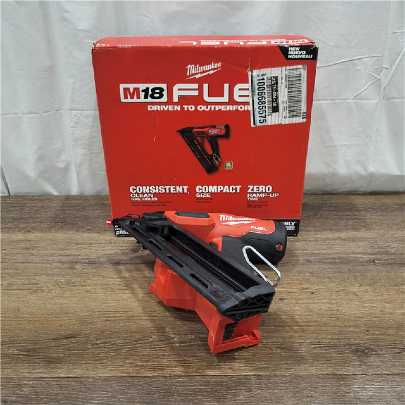 AS-IS Milwaukee 2839-20 M18 FUEL 15 Ga. 18 Volt Brushless Angled Finish Nailer