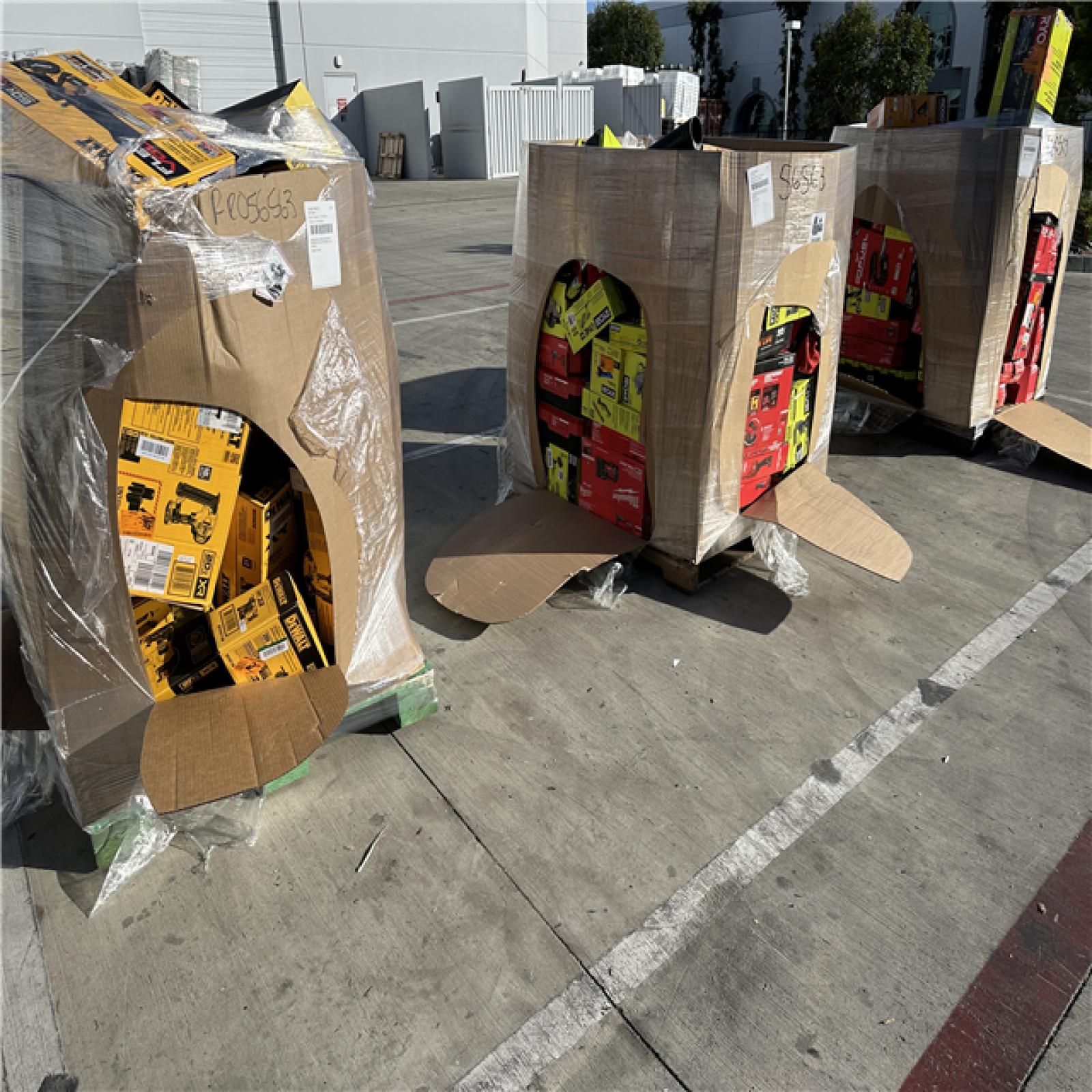 California AS-IS POWER TOOLS Partial Lot (3 Pallets) P-R056563