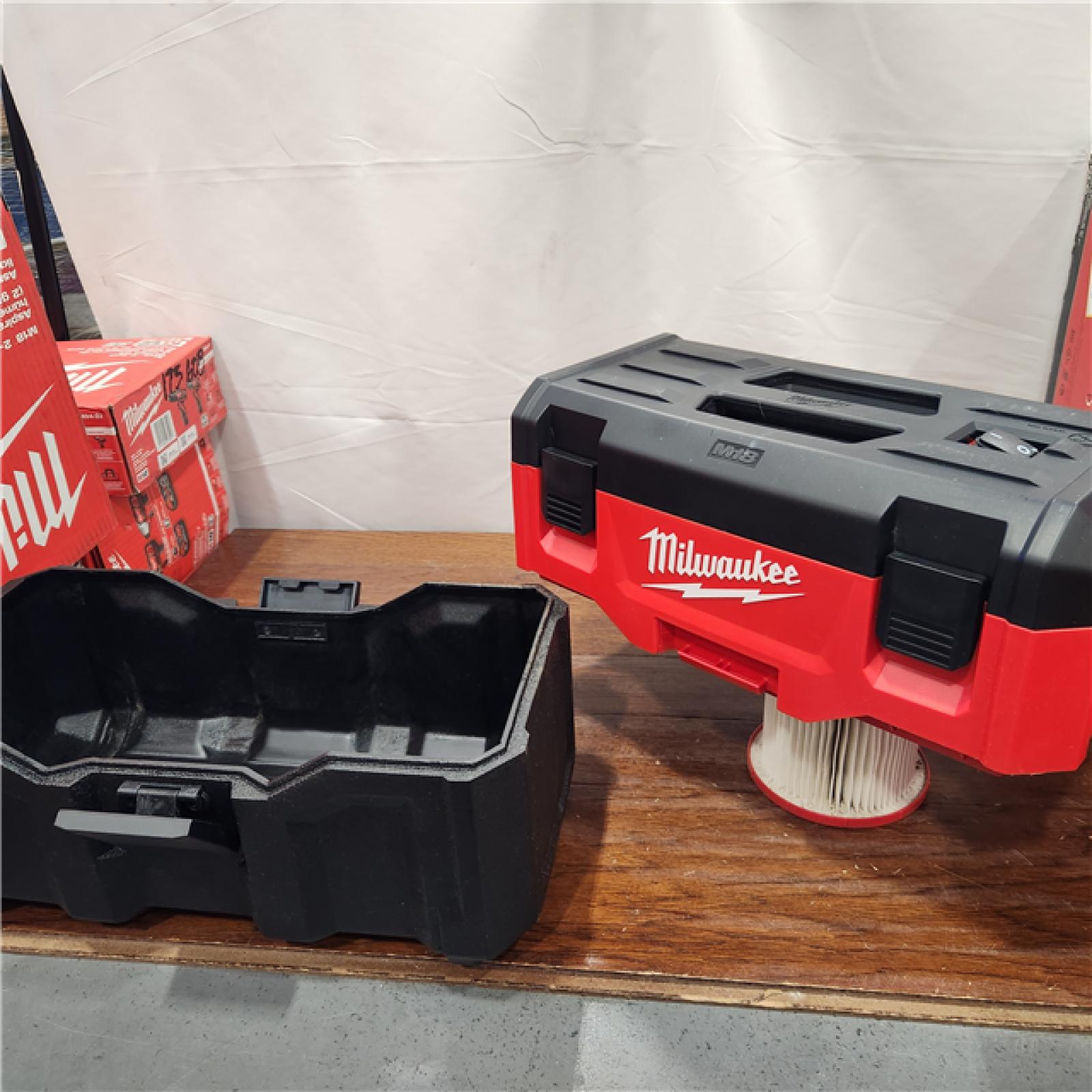 AS-IS Milwaukee Tool M18 Vacuum 2Gal 6  Hose Access Bare Tool