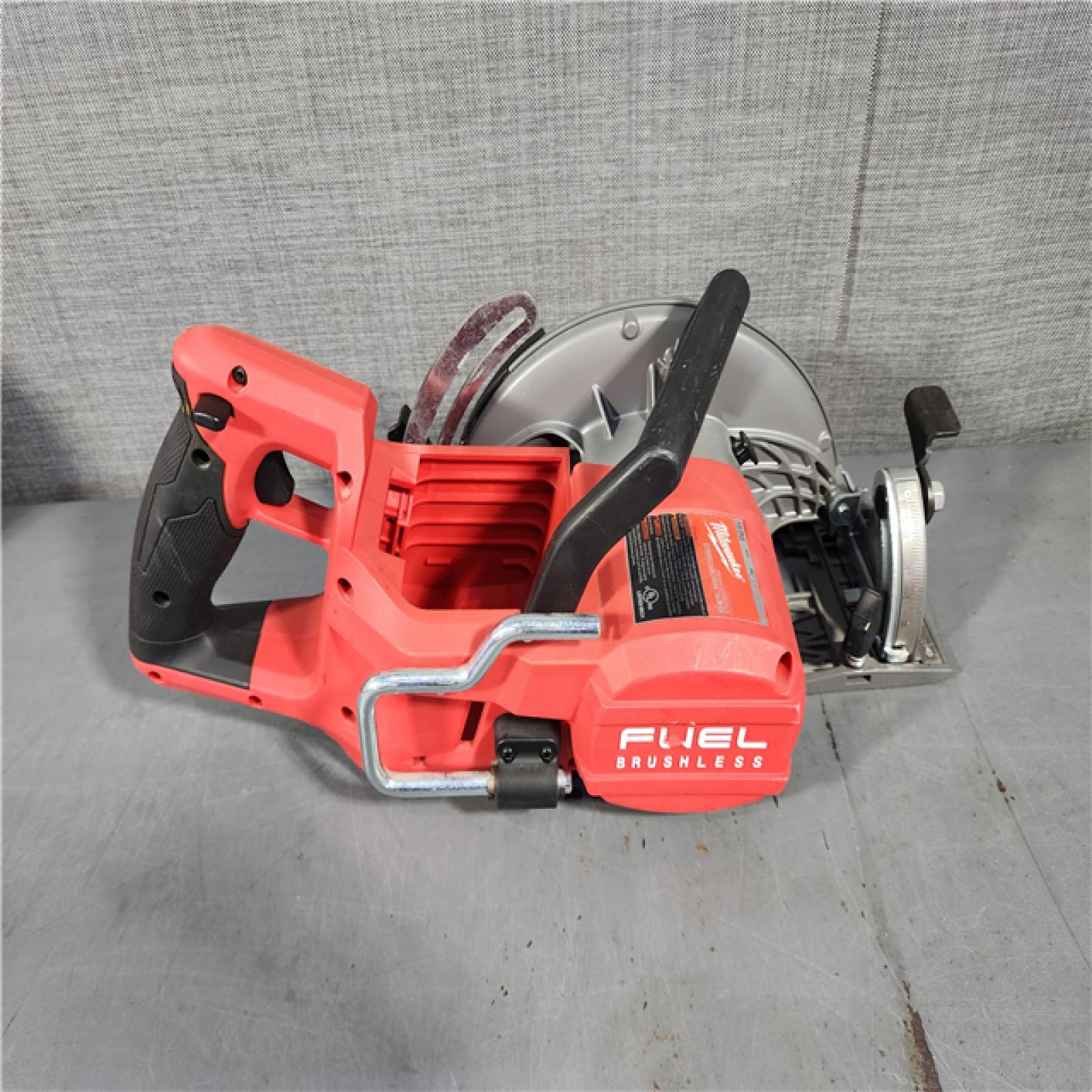 HOUSTON LOCATION - AS-IS Milwaukee 2830-20 Rear Handle Circular Saw M18 FUEL 7-1/4  Cordless Brushless Tool Only