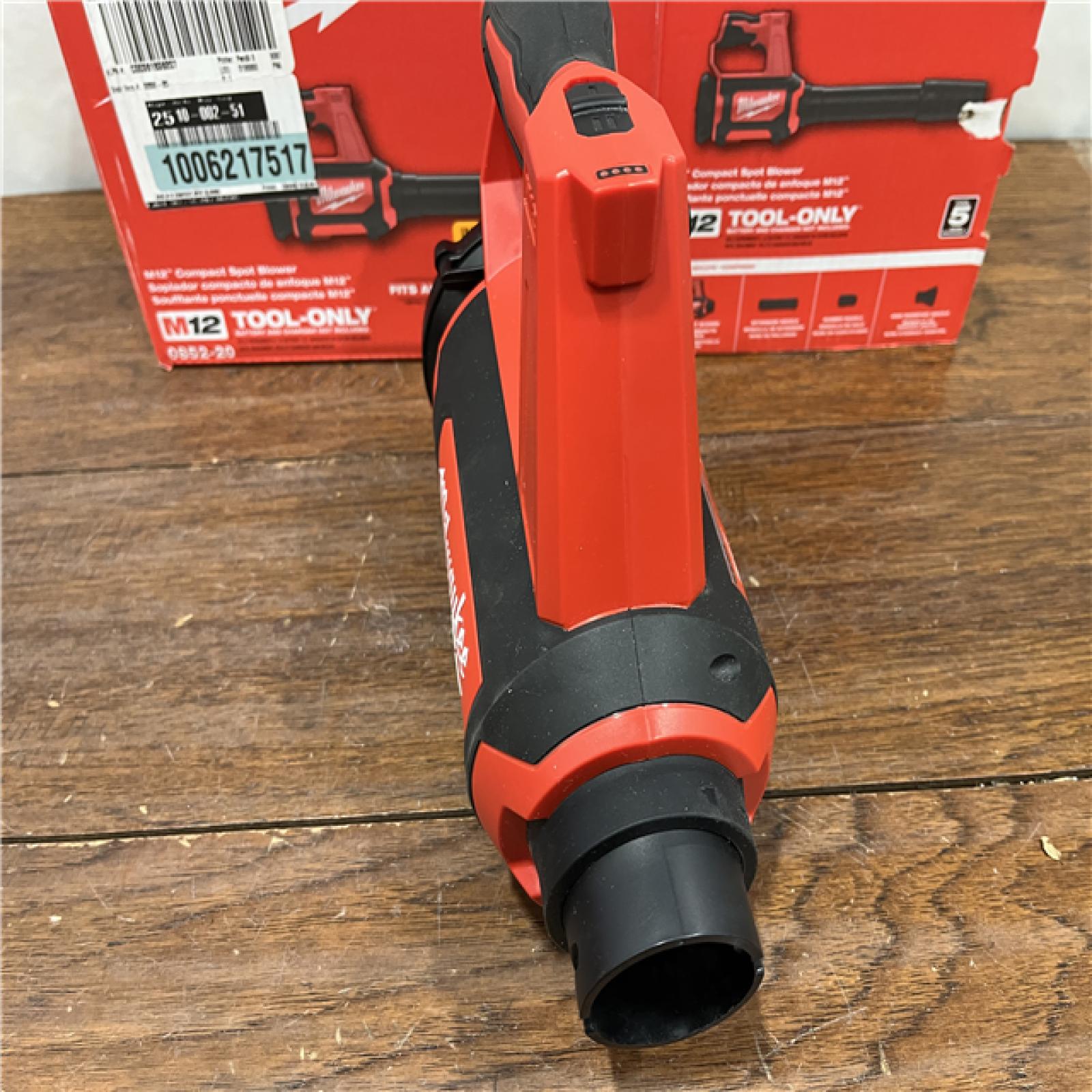 AS-ISMilwaukee Cordless Compact Spot Blower (Tool-Only)