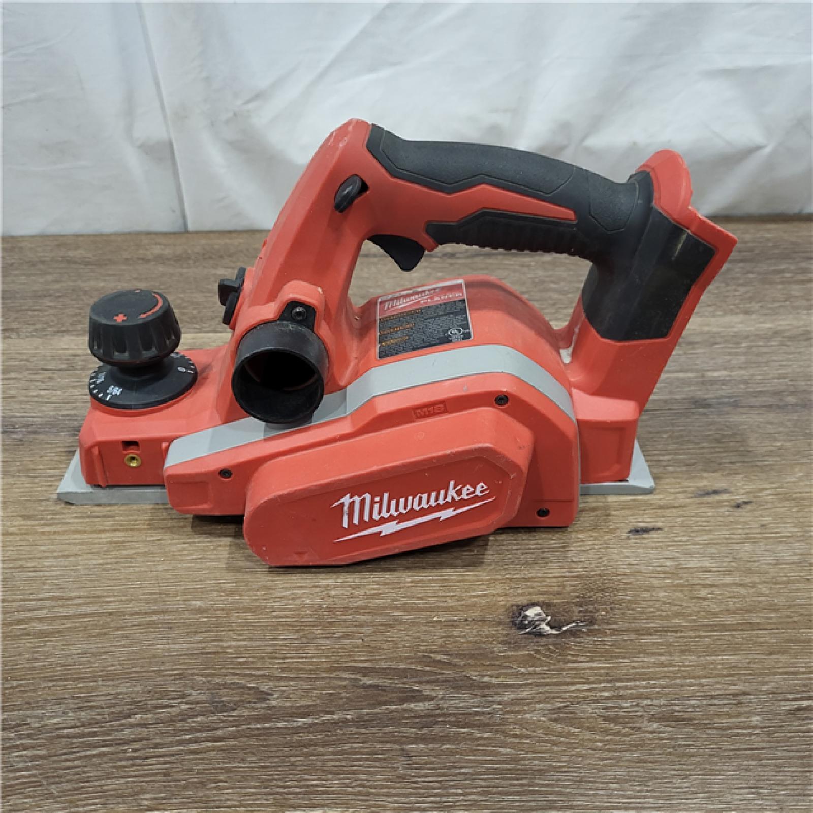 AS-IS Milwaukee M18 18-Volt Lithium-Ion Cordless 3-1/4 in. Planer (Tool-Only)