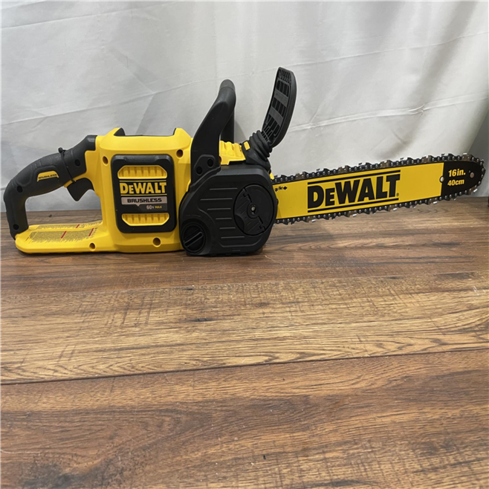 AS-IS DEWALT FLEXVOLT 60V MAX 16in. Brushless Cordless Battery Powered Chainsaw Kit