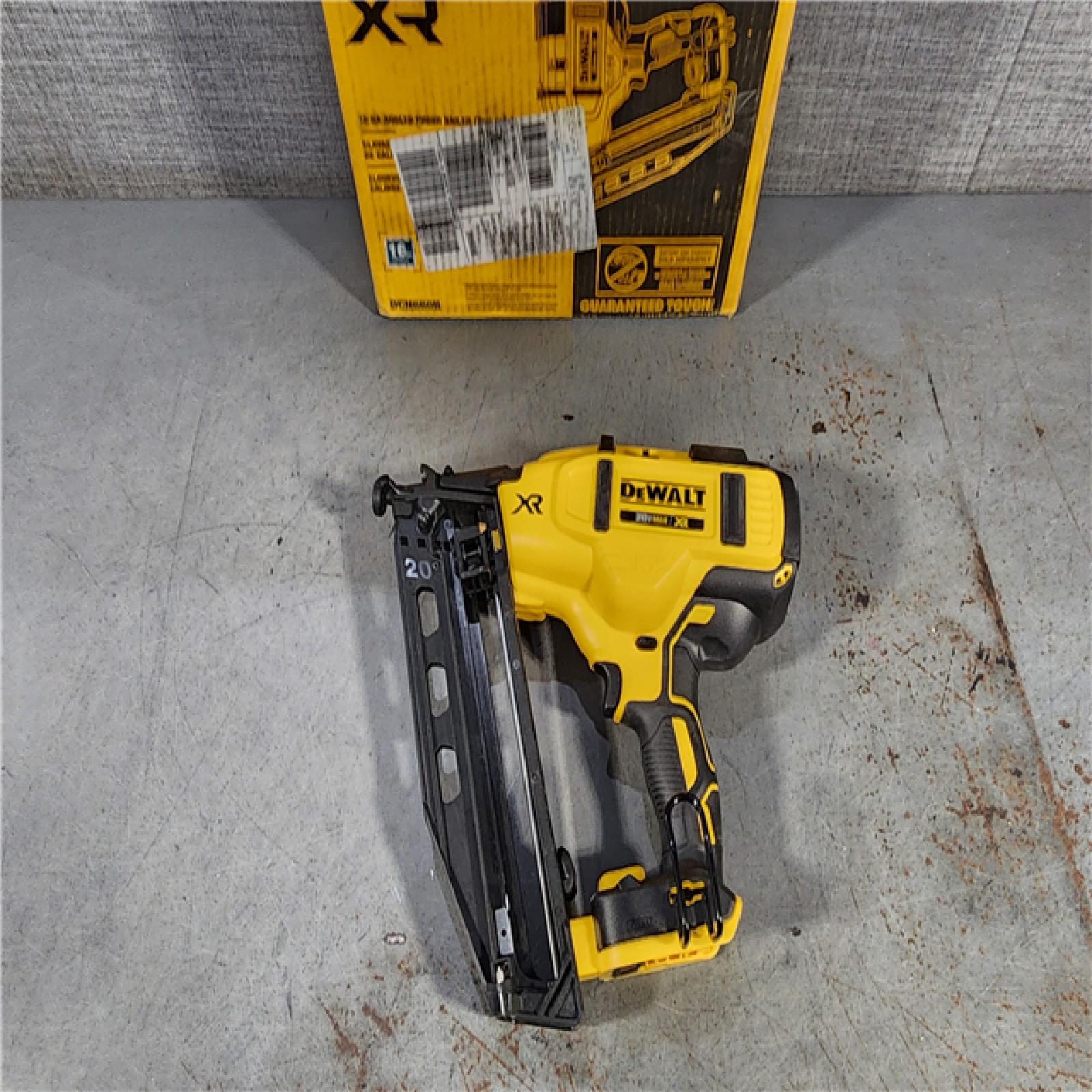 HOUSTON LOCATION - AS-IS DEWALT 20V MAX XR Lithium-Ion Electric Cordless 16-Gauge Angled Finishing Nailer (Tool Only)