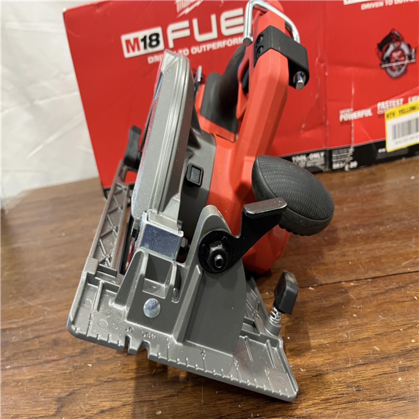 AS-ISMilwaukee M18 FUEL 18V Lithium-Ion Brushless Cordless 7-1/4 in. Circular Saw (Tool-Only)