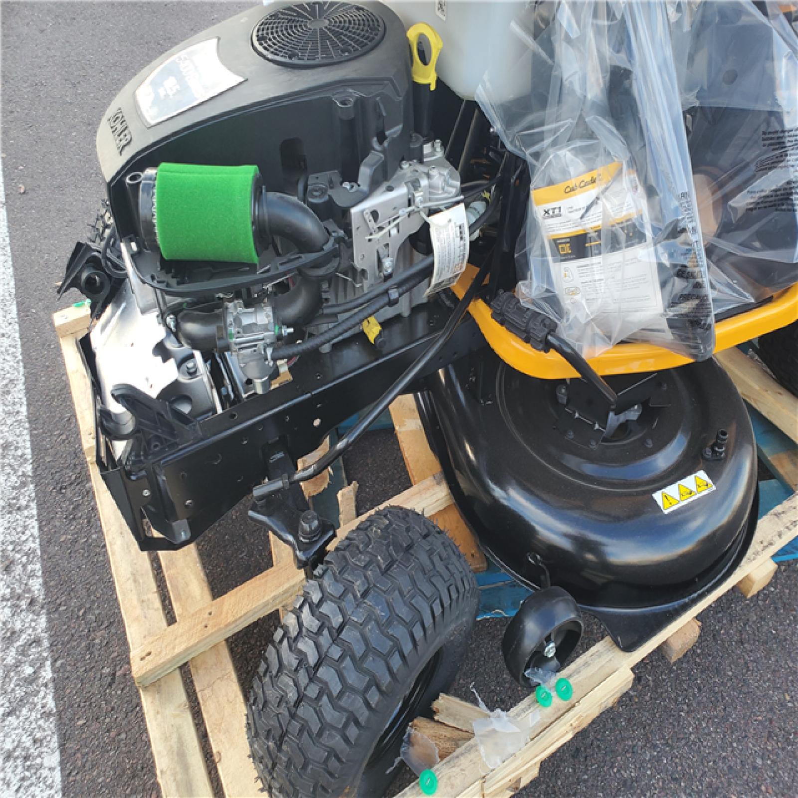 Phoenix Location NEW Cub Cadet XT1 Enduro LT 42 in. 19 HP Briggs and Stratton Engine Hydrostatic Drive Gas Riding Lawn Tractor(Front Plastic Damaged)