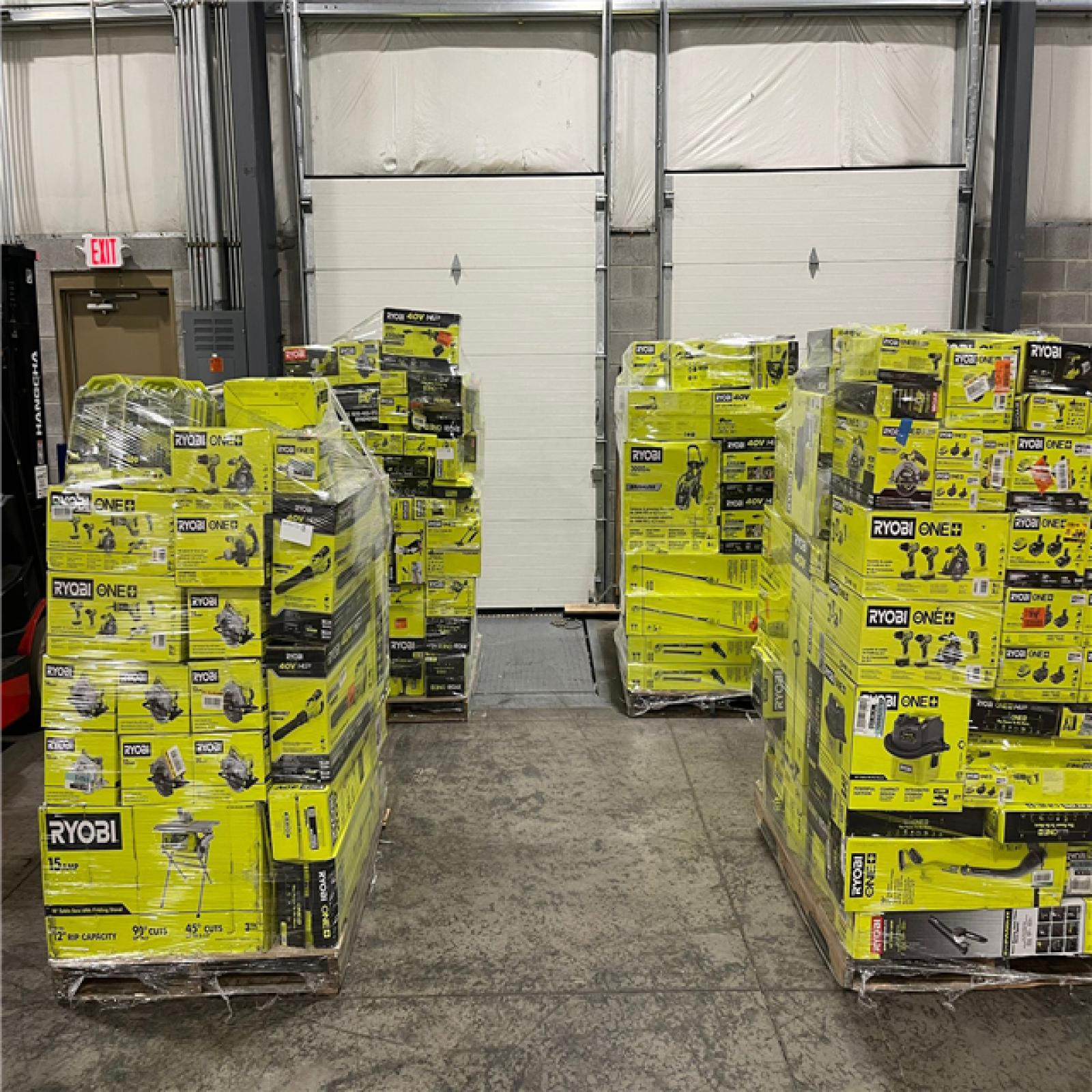 Pittston Location As-Is Power Tools Partial Truckload (4 pallets) 1358243-B