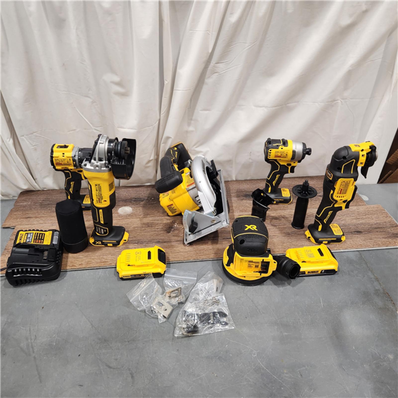 AS IS Dewalt 20-Volt MAX ToughSystem Lithium-Ion 6-Tool Cordless Combo Kit