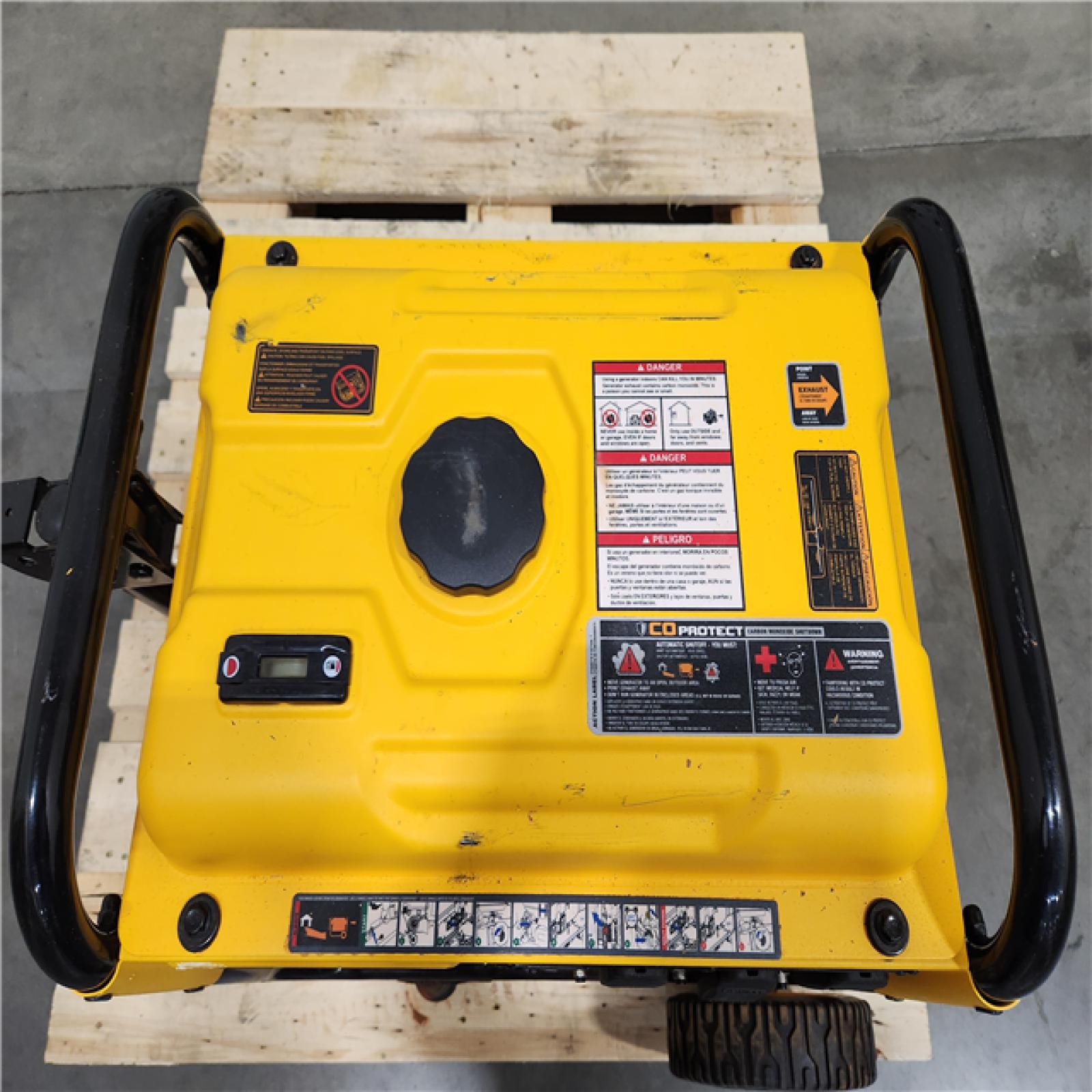 Dallas Location - As-Is DEWALT 4000-Watt Portable Generator