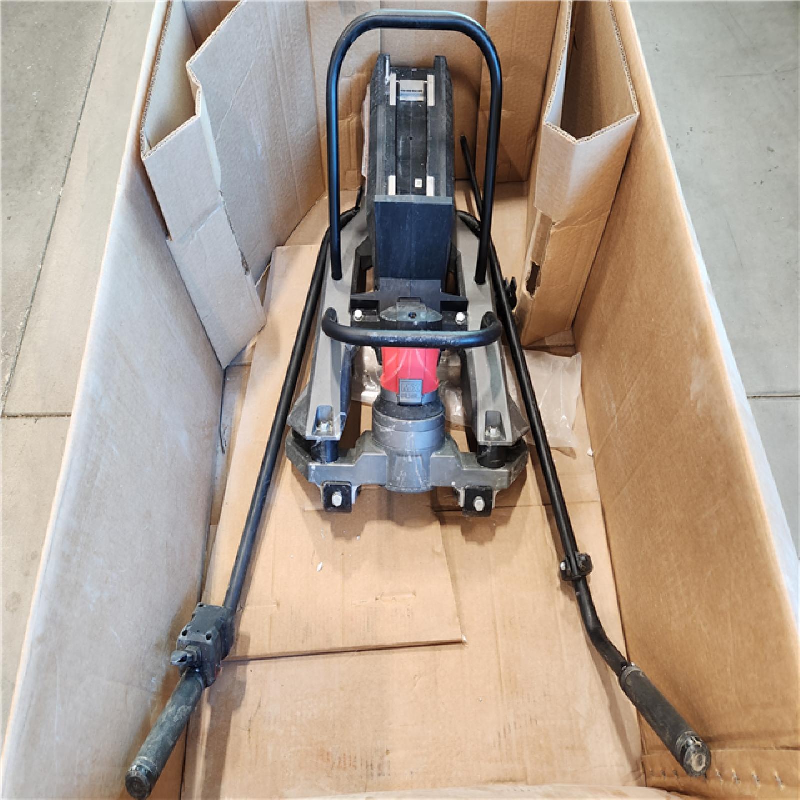 AS-IS Milwaukee MX FUEL Lithium-Ion Brushless Cordless Vibratory Screed Kit