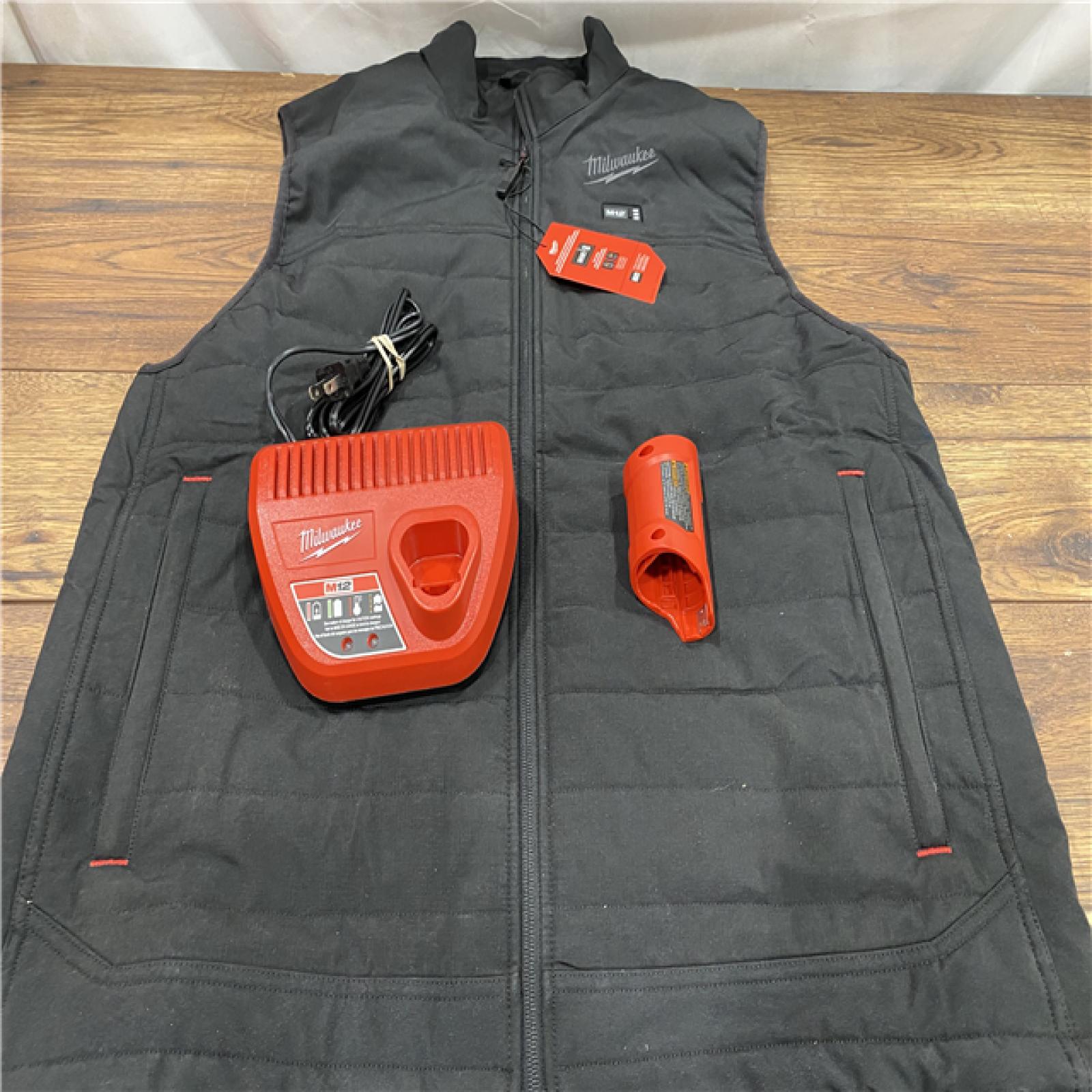 AS IS Milwaukee L Unisex Heated Vest Kit Black