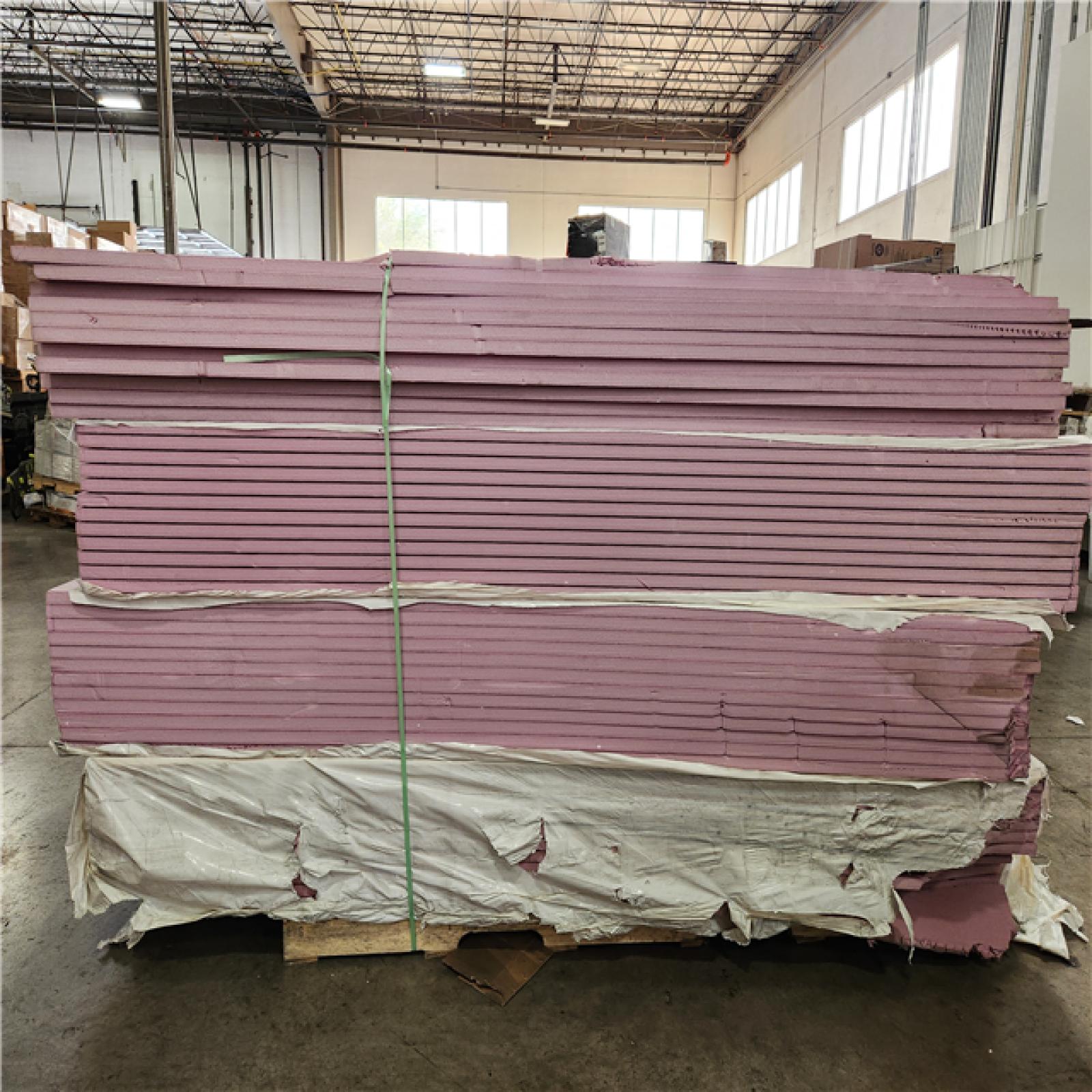 Phoenix Location Owens Corning FOAMULAR 150 1 in. x 4 ft. x 8 ft. R-5 Scored Square Edge Rigid Foam Board Insulation Sheathing Pallet (48 Boards)