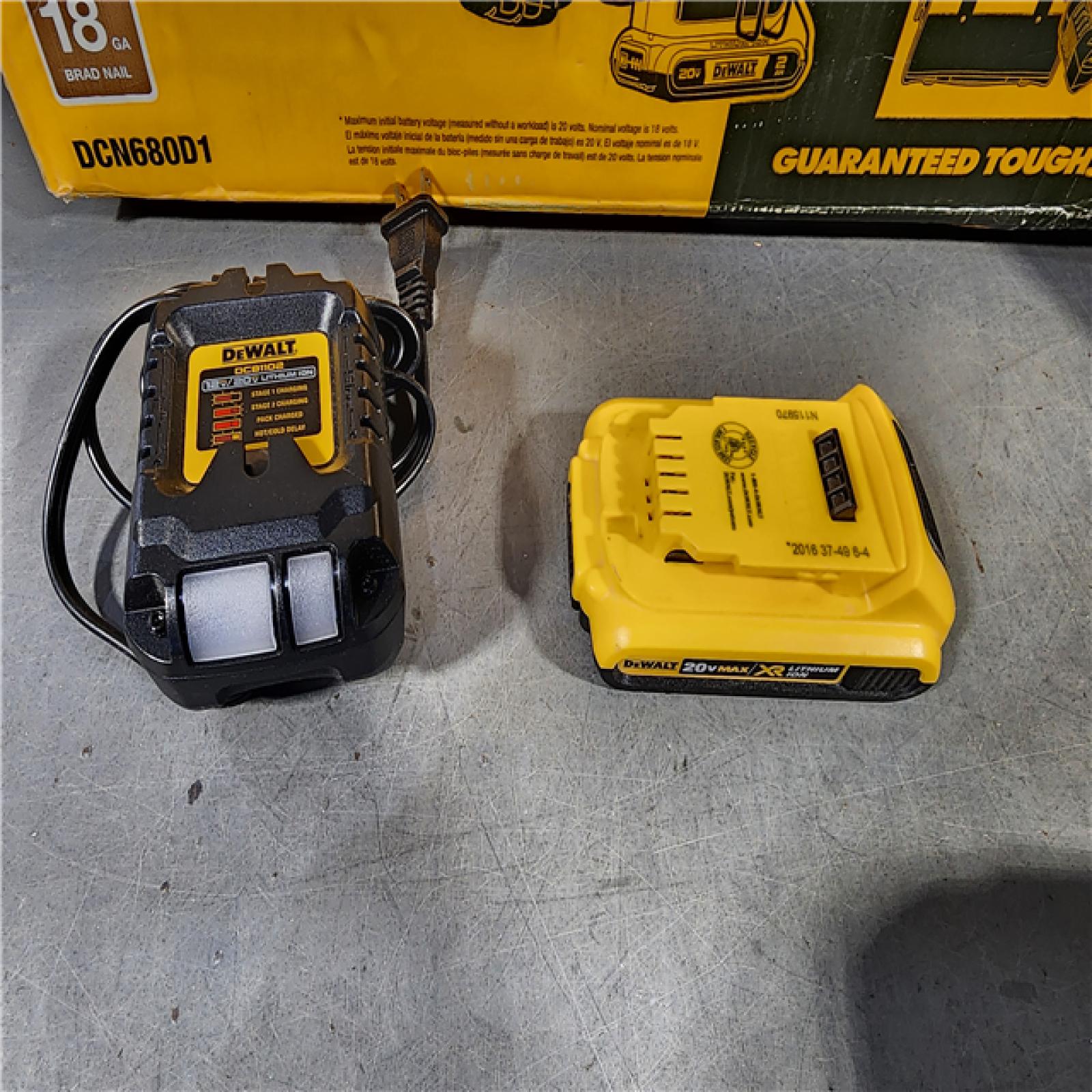 HOUSTON LOCATION - AS-IS DEWALT 20V MAX XR 18 Gauge Brad Nailer Kit