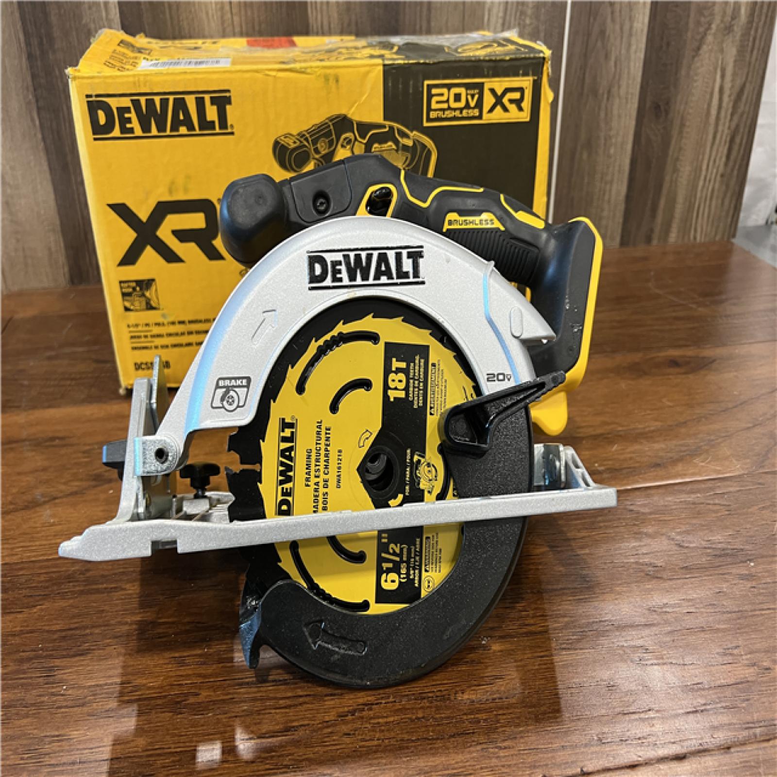 AS-IS  DEWALT 20V MAX Cordless Brushless 6-1/2 in. Sidewinder Style Circular Saw (Tool Only)