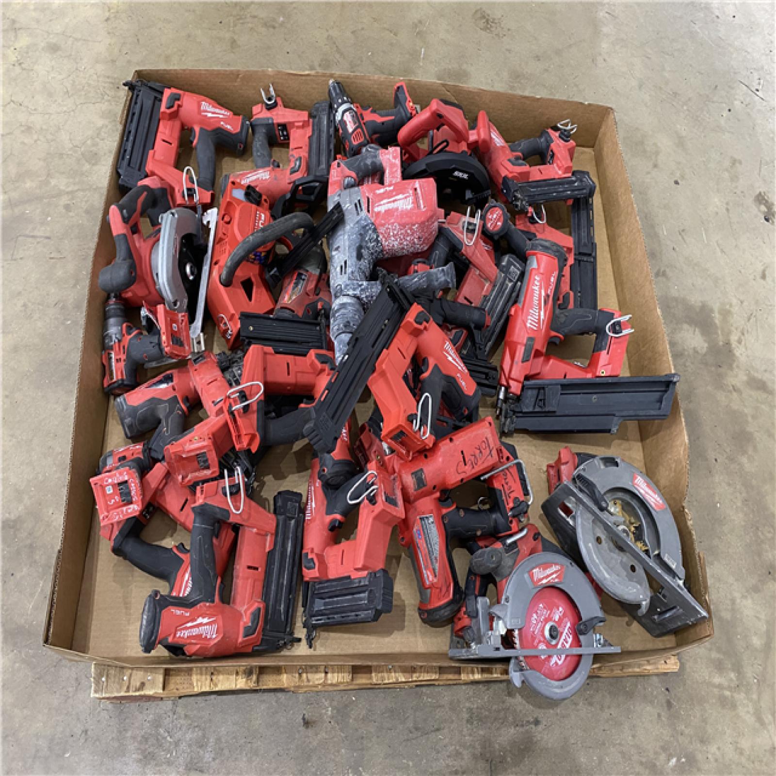 Houston Location AS IS - Tool Pallet