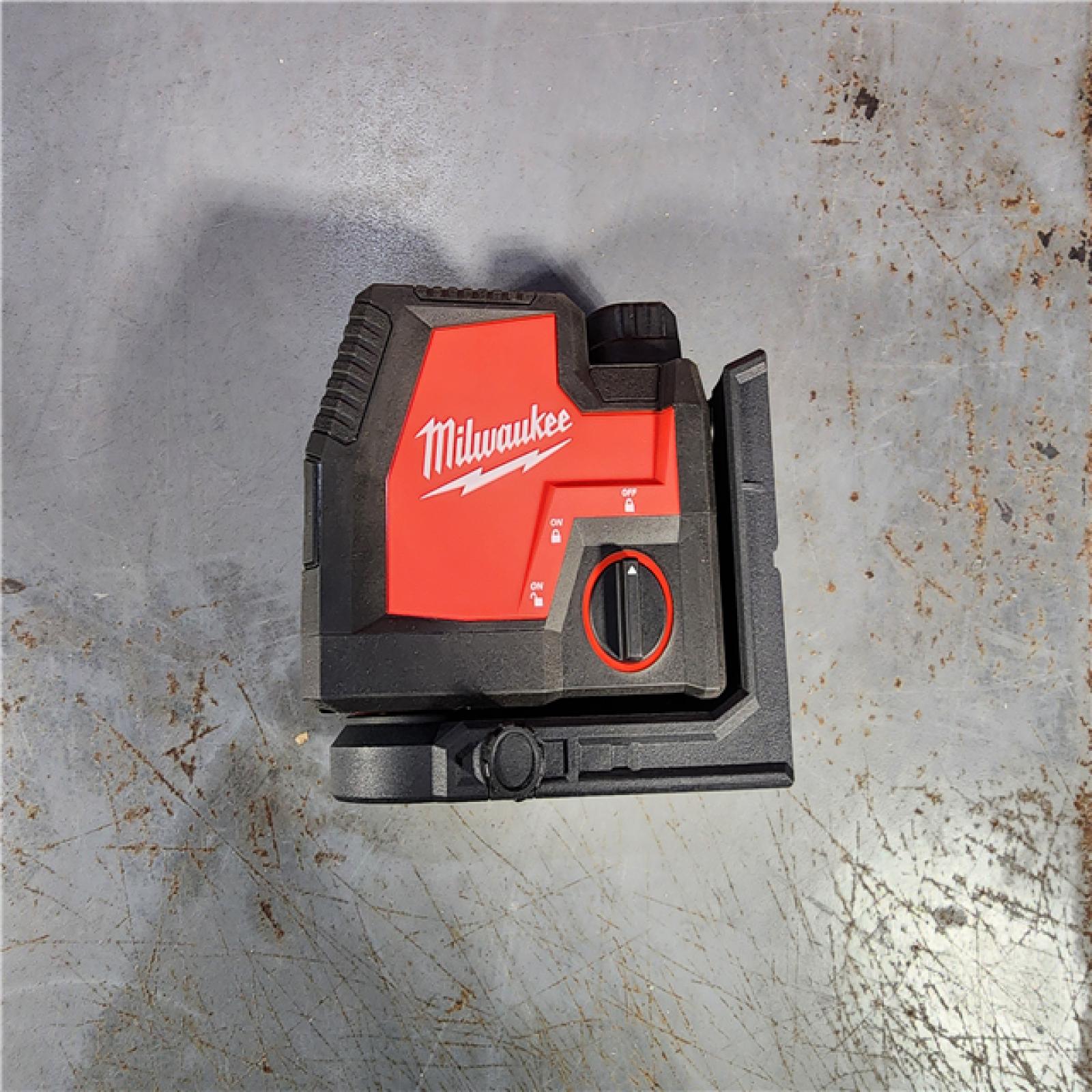 HOUSTON LOCATION - AS-IS 100 Ft. REDLITHIUM Lithium-Ion USB Green Rechargeable Cross Line Laser Level (NO CHARGER)