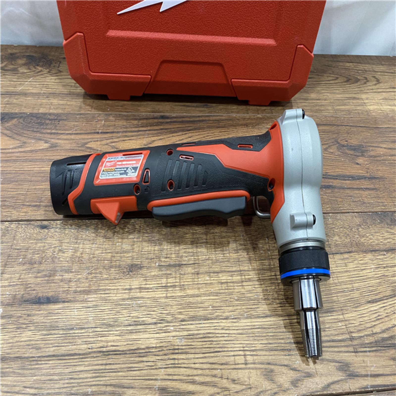 AS IS M12 12-Volt Lithium-Ion Cordless PEX Expansion Tool Kit with (2) 1.5 Ah Batteries, (3) Expansion Heads and Hard Case