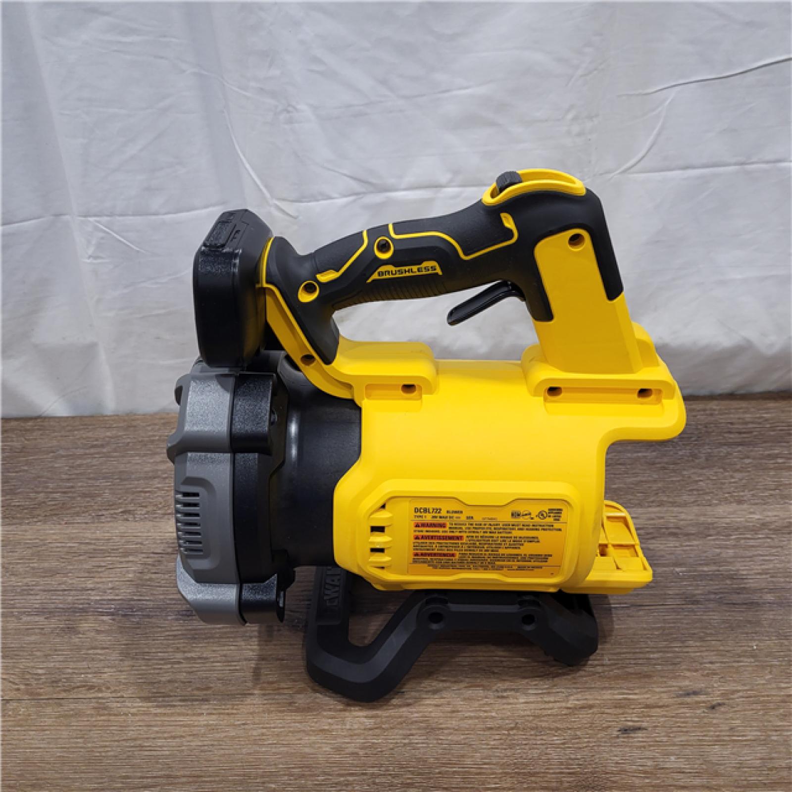 AS-IS DeWalt Brushless Cordless Battery Powered Handheld Leaf Blower KIT