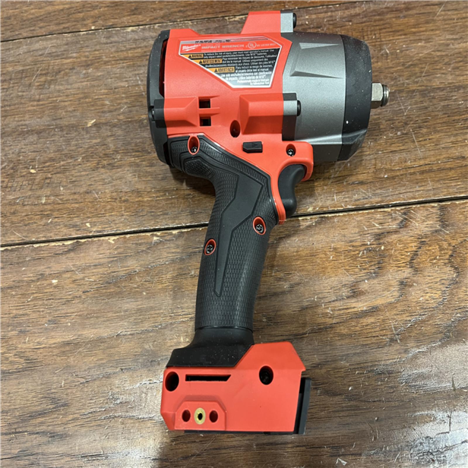 AS-ISMilwaukee M18 1/2 in. Cordless Brushless High Torque Impact Wrench Kit (Battery & Charger)