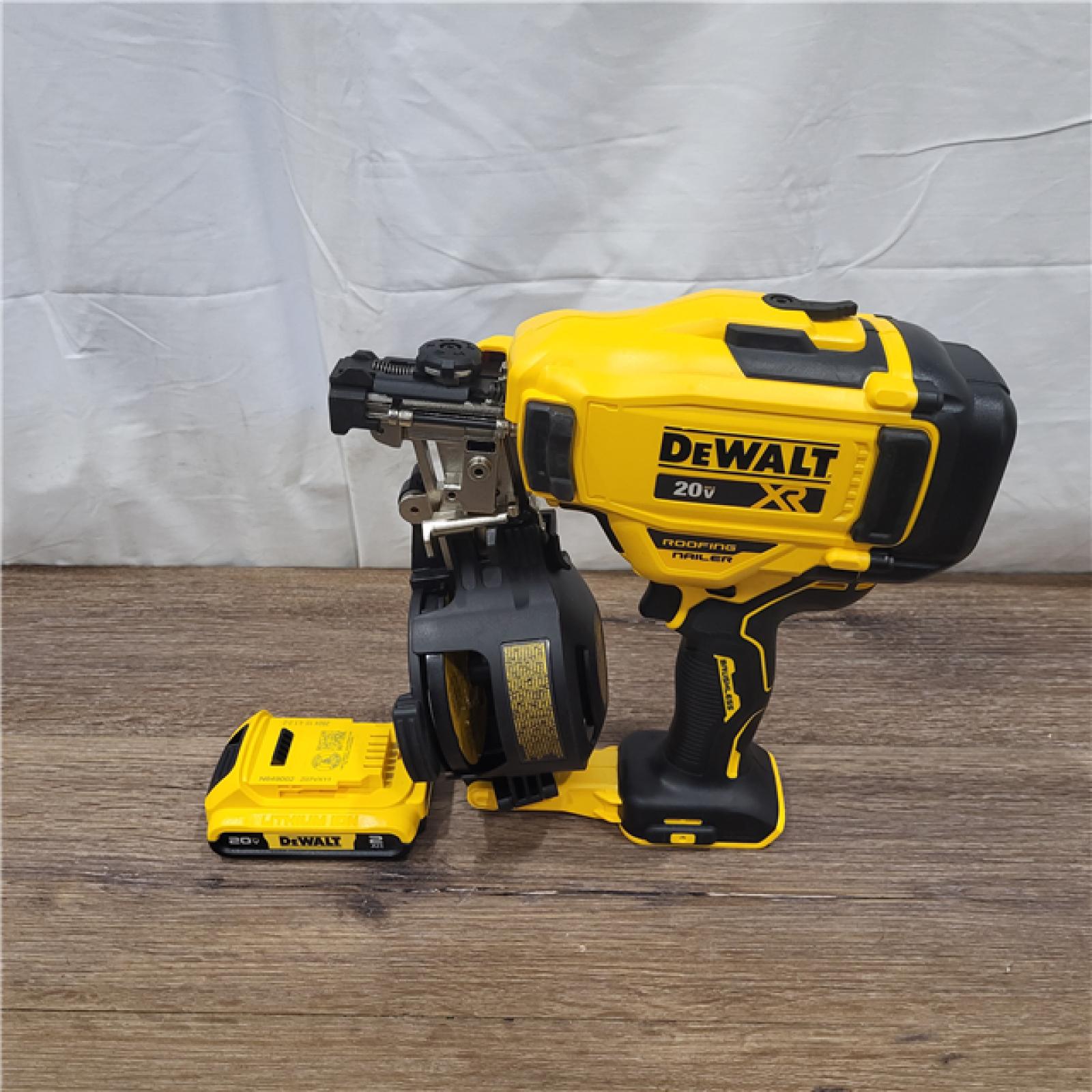 AS-IS DEWALT 2007898 Roofing Nailer Cordless