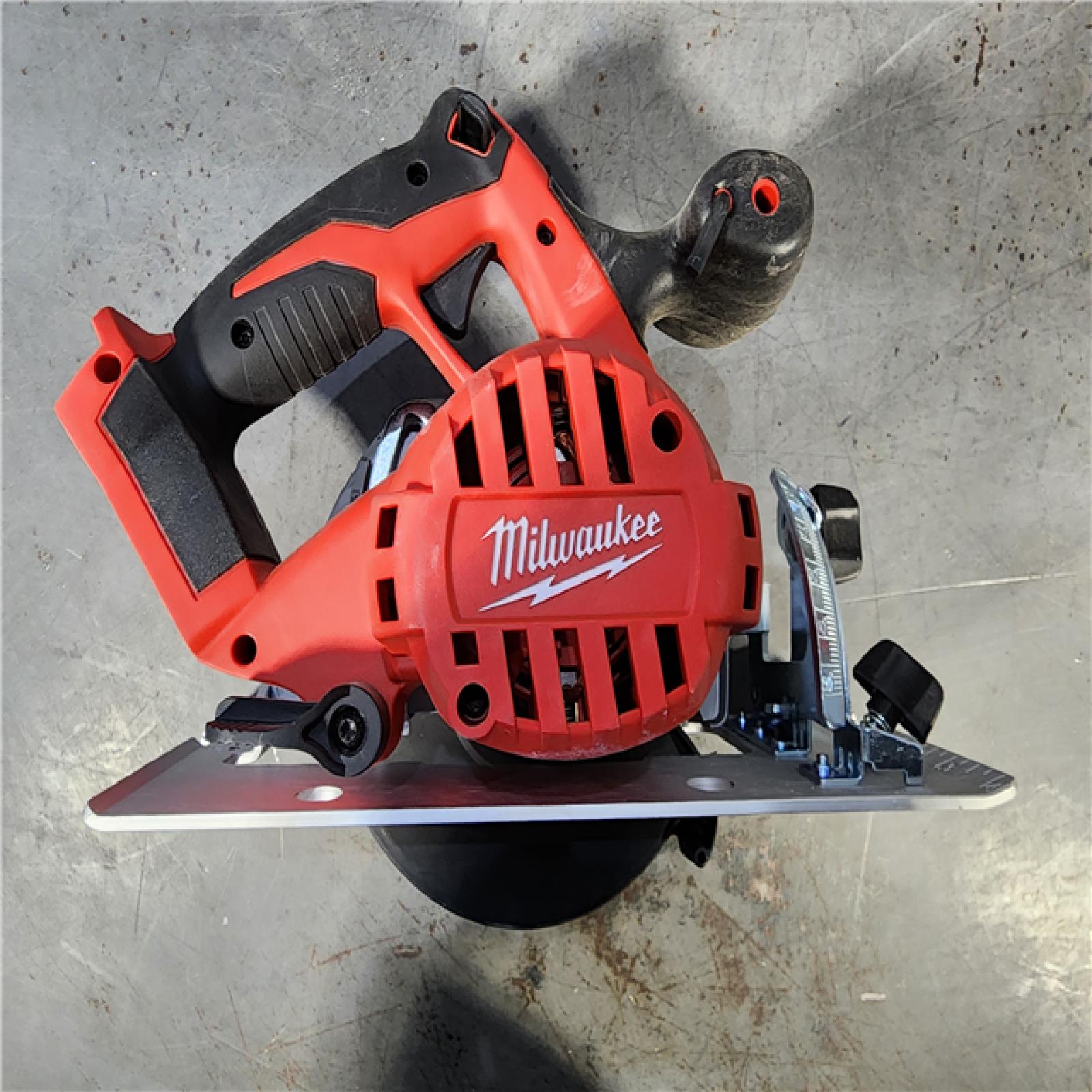 HOUSTON LOCATION - AS-IS (2) Milwaukee M18 6 1/2 Circular Saw (Tool Only)