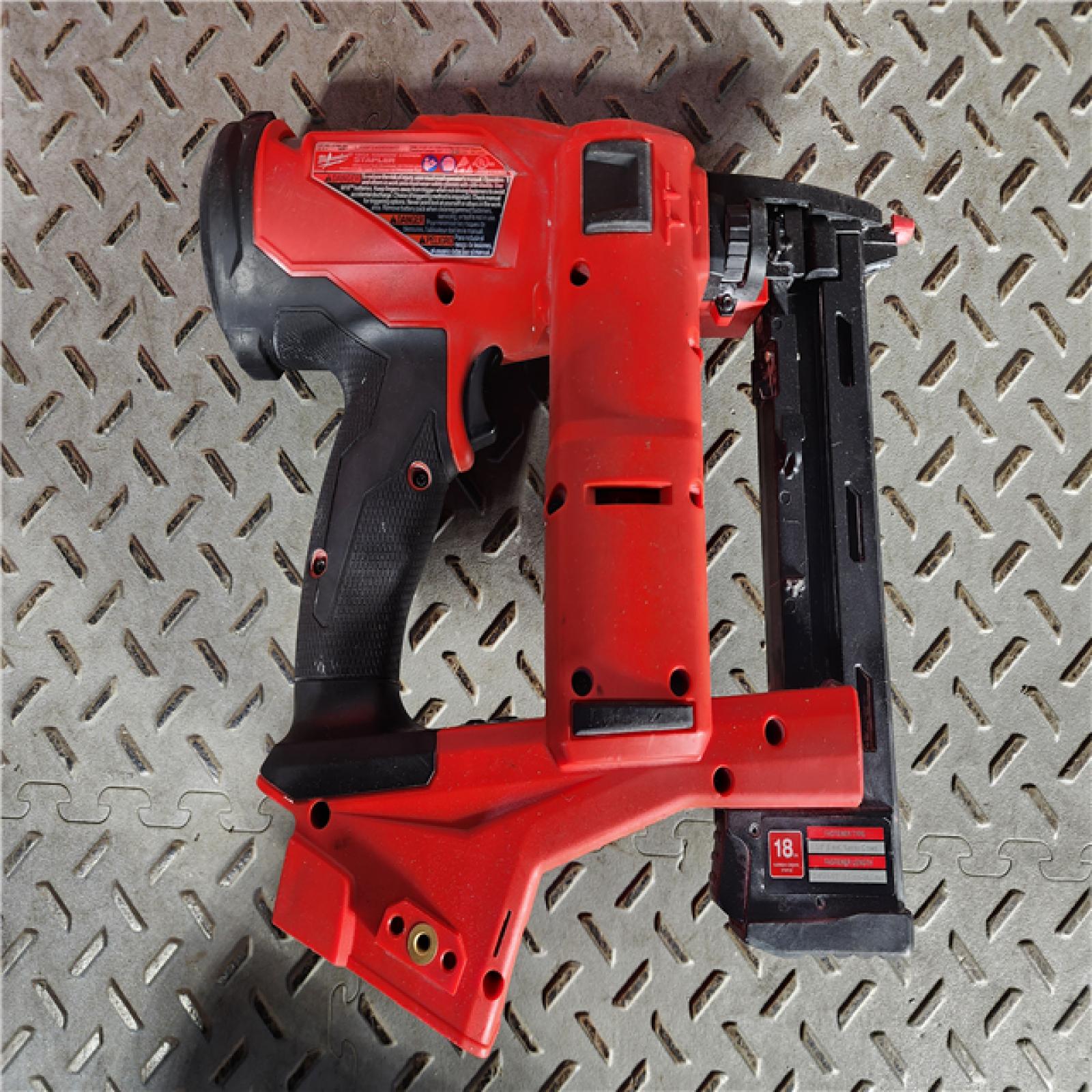 HOUSTON LOCATION - AS-IS M18 FUEL 18-Volt Lithium-Ion Brushless Cordless 18-Gauge 1/4 in. Narrow Crown Stapler (Tool-Only)