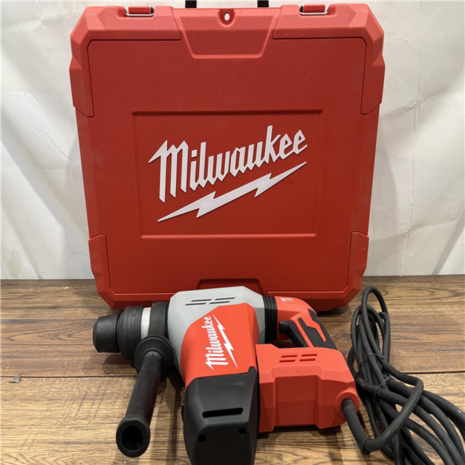 AS IS Milwaukee 1-9/16 in. SDS-Max Rotary Hammer