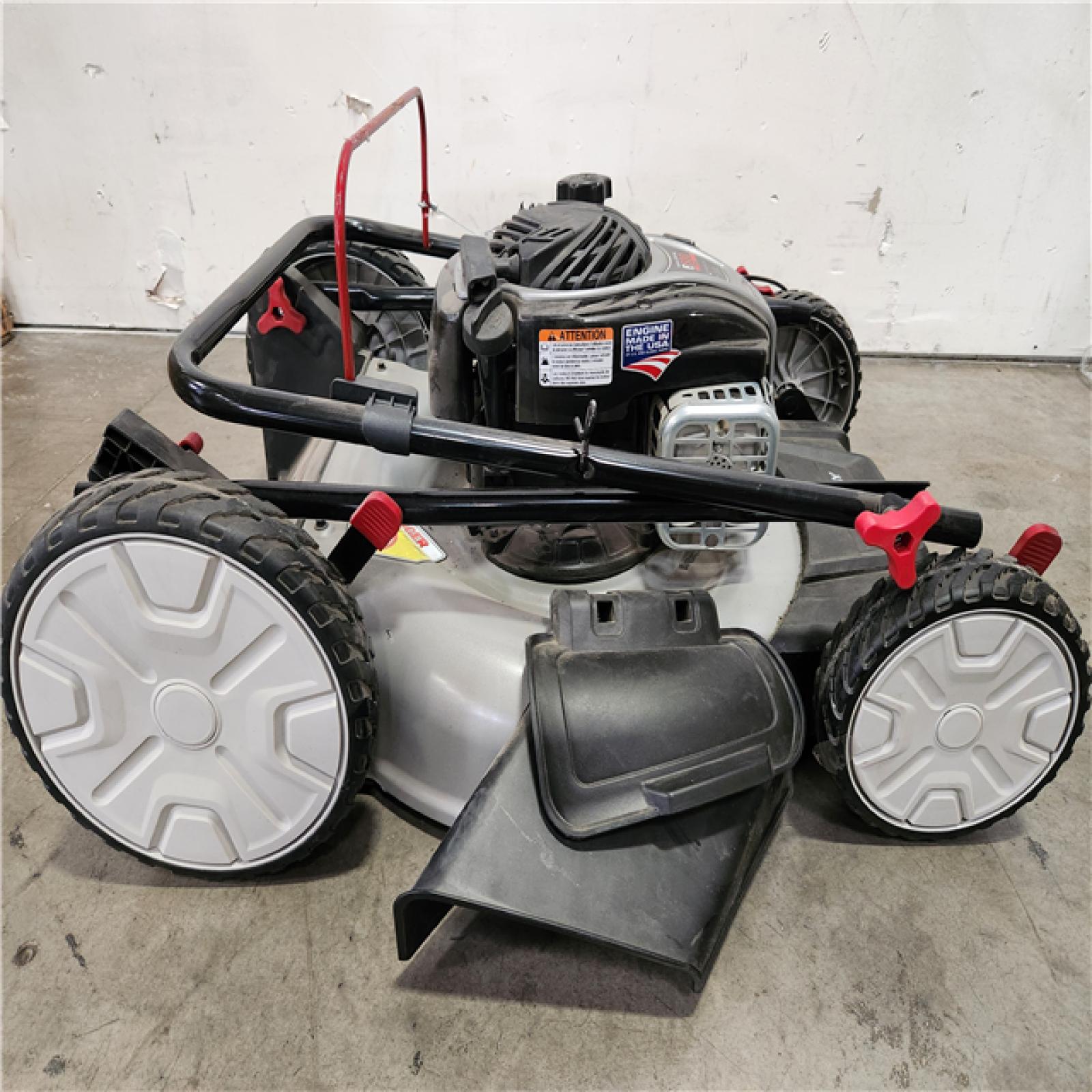 Phoenix Location Appears NEW Murray 21 Gas Powered Lawnmower