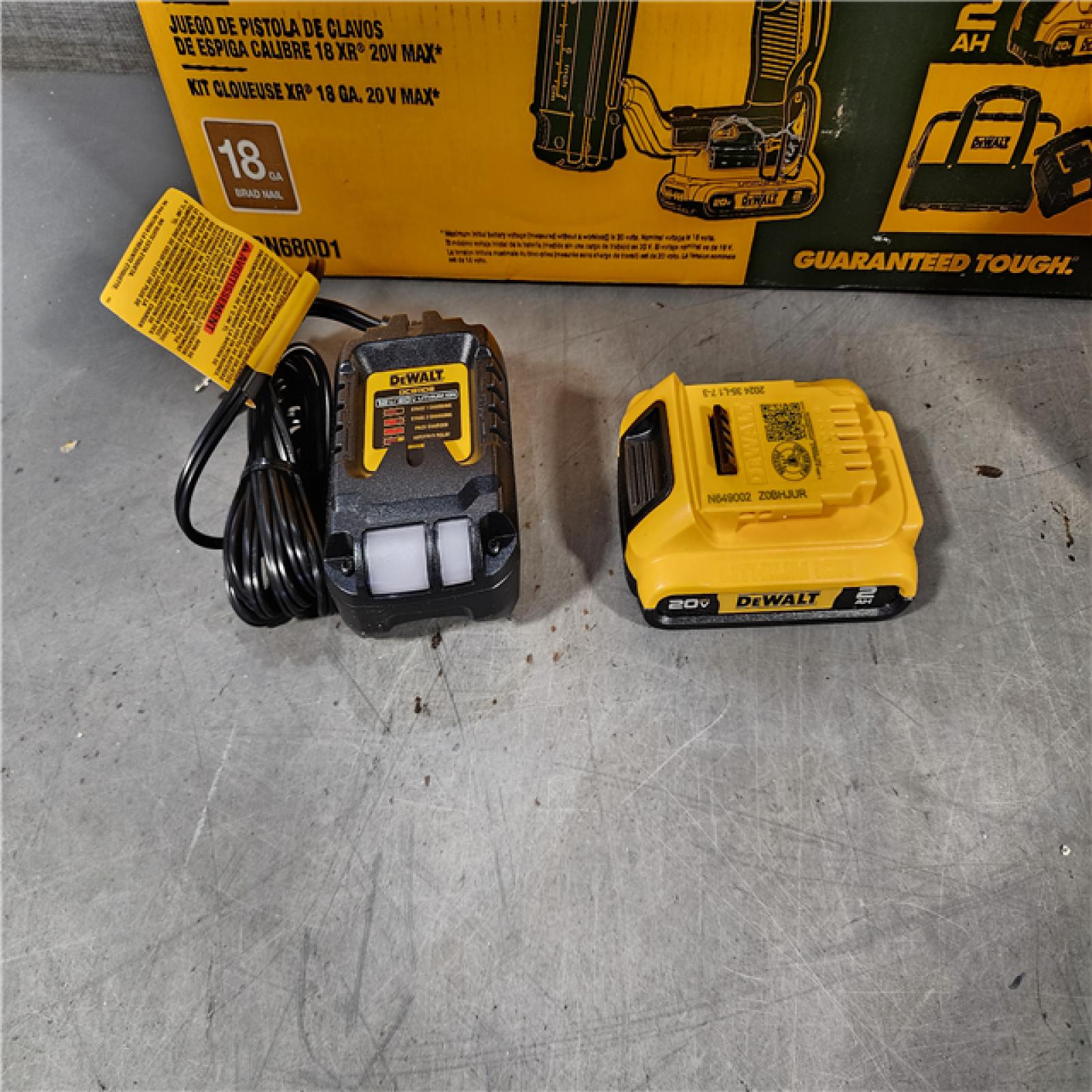 HOUSTON LOCATION - AS-IS DEWALT 20V MAX XR 18 Gauge Brad Nailer Kit