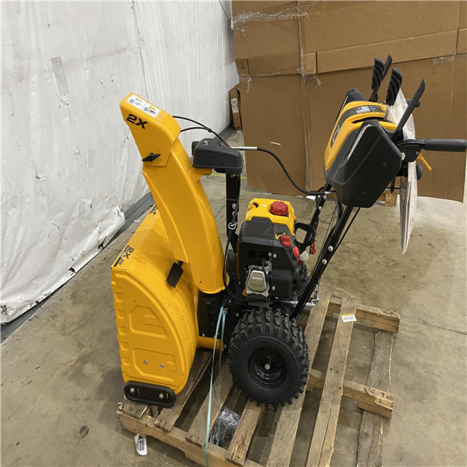 Houston Location - AS-IS Cub Cadet 2x 26'' in Snow Blower