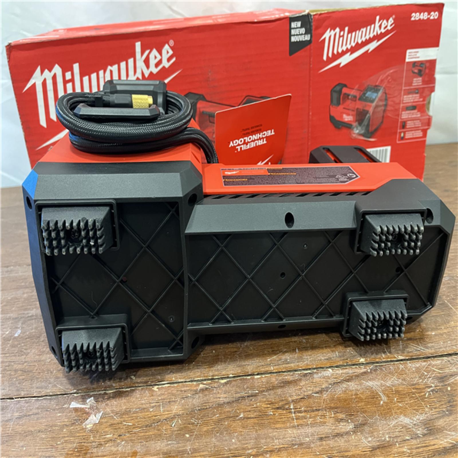 AS-ISMilwaukee M18 18 V 150 PSI Tire Inflator