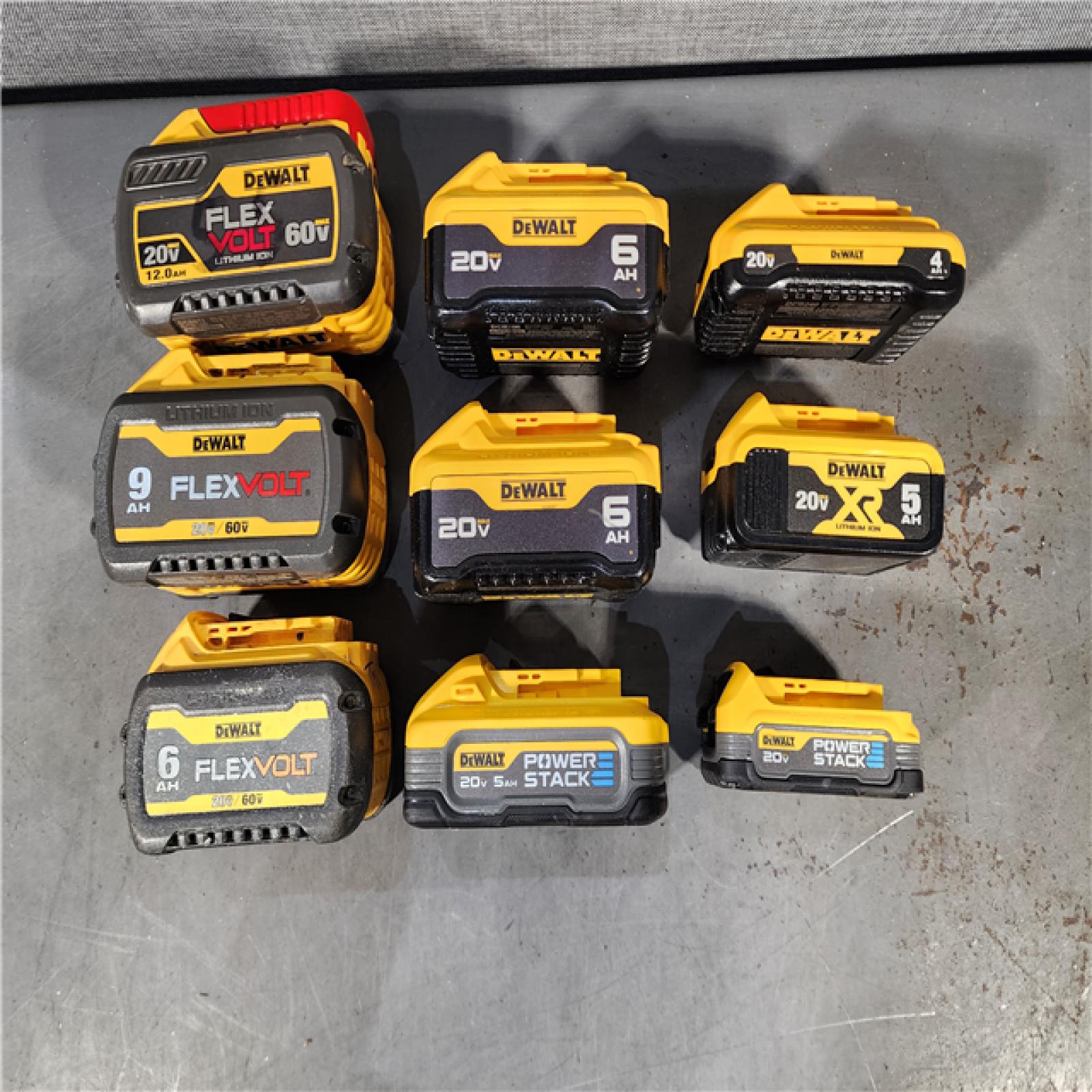 HOUSTON LOCATION - AS-IS DEWALT BATTERY PACK QTY - 15