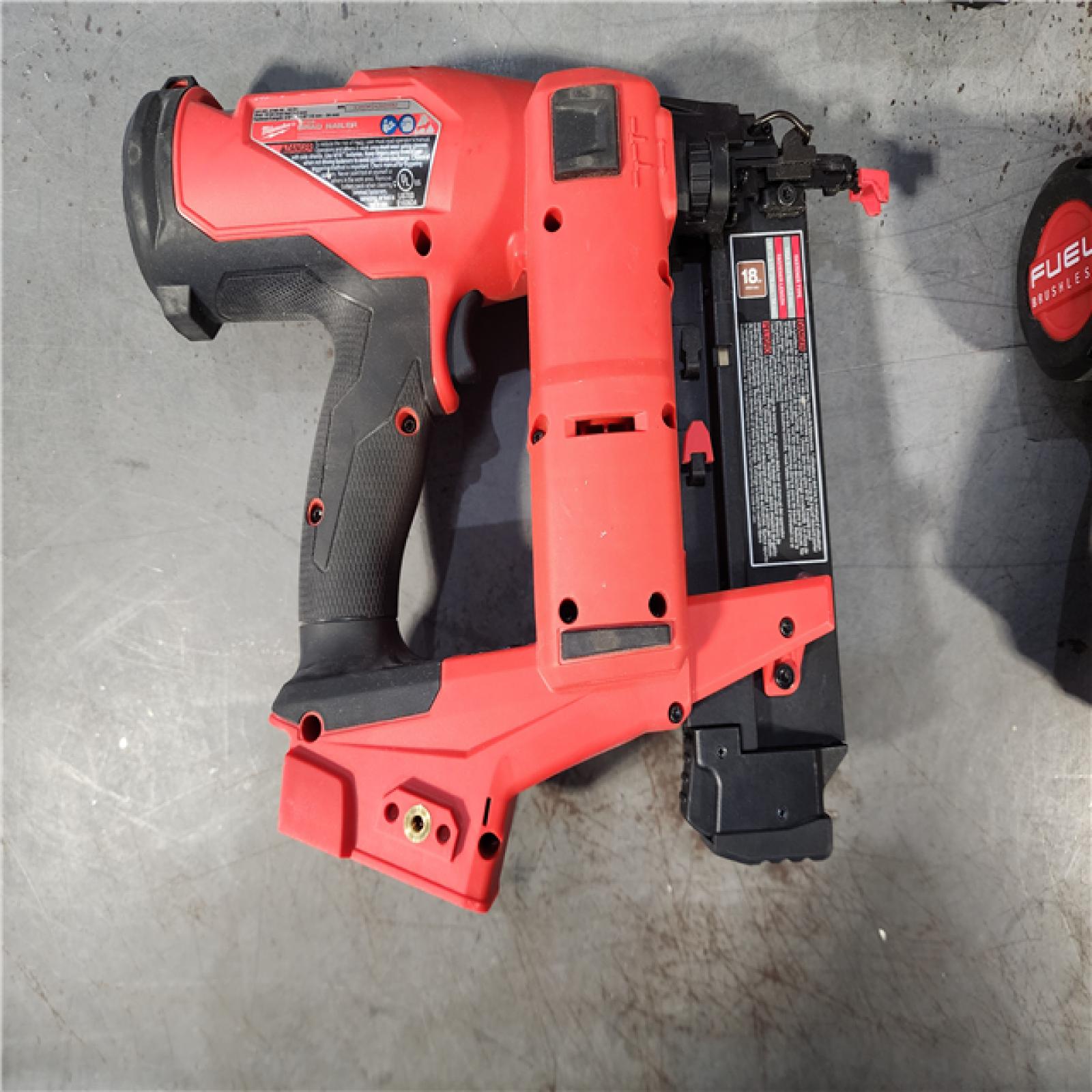 HOUSTON LOCATION - AS-IS MILWAUKEE 3 TOOL KIT