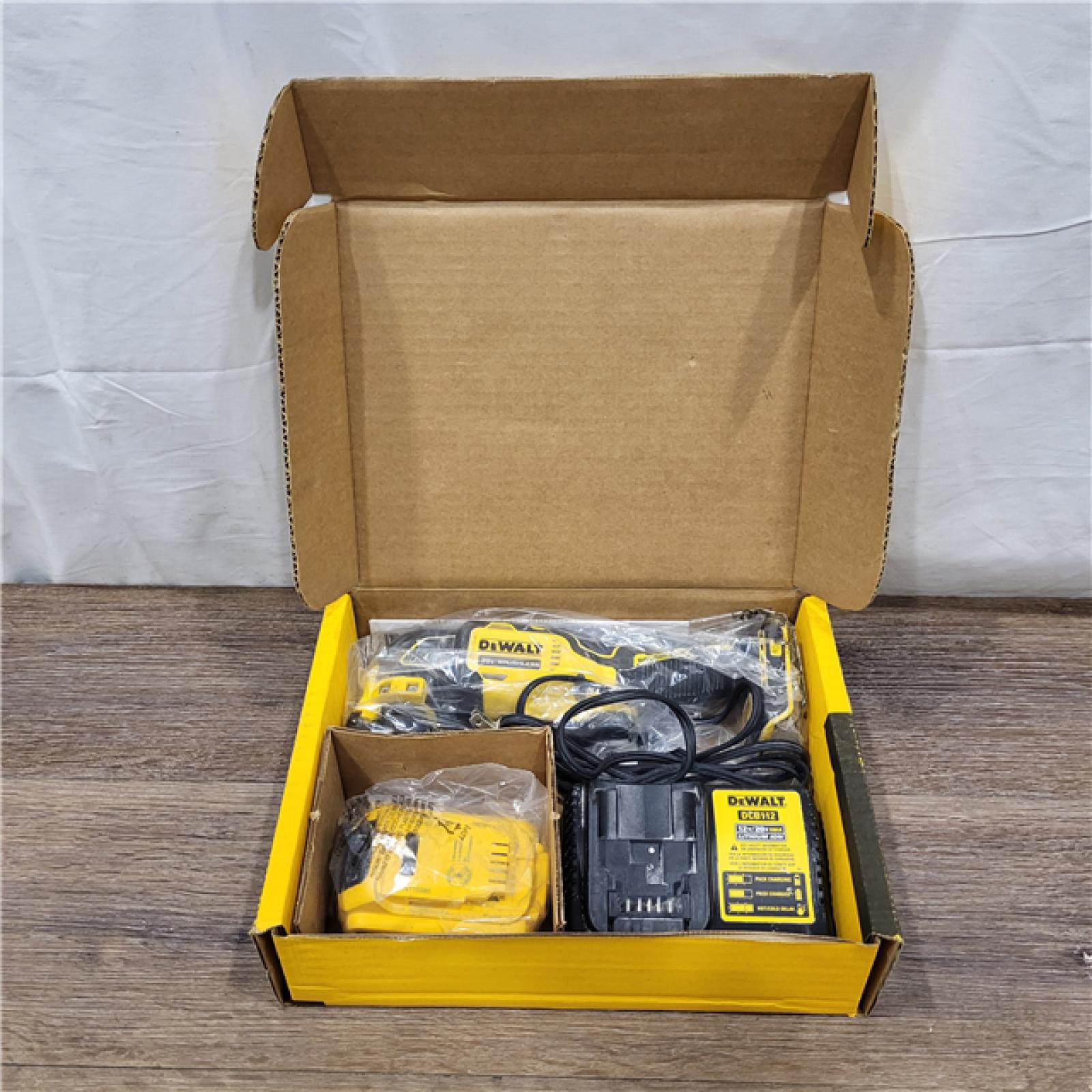 AS-IS DEWALT 20-Volt MAX Lithium-Ion Cordless Brushless Oscillating Tool Kit