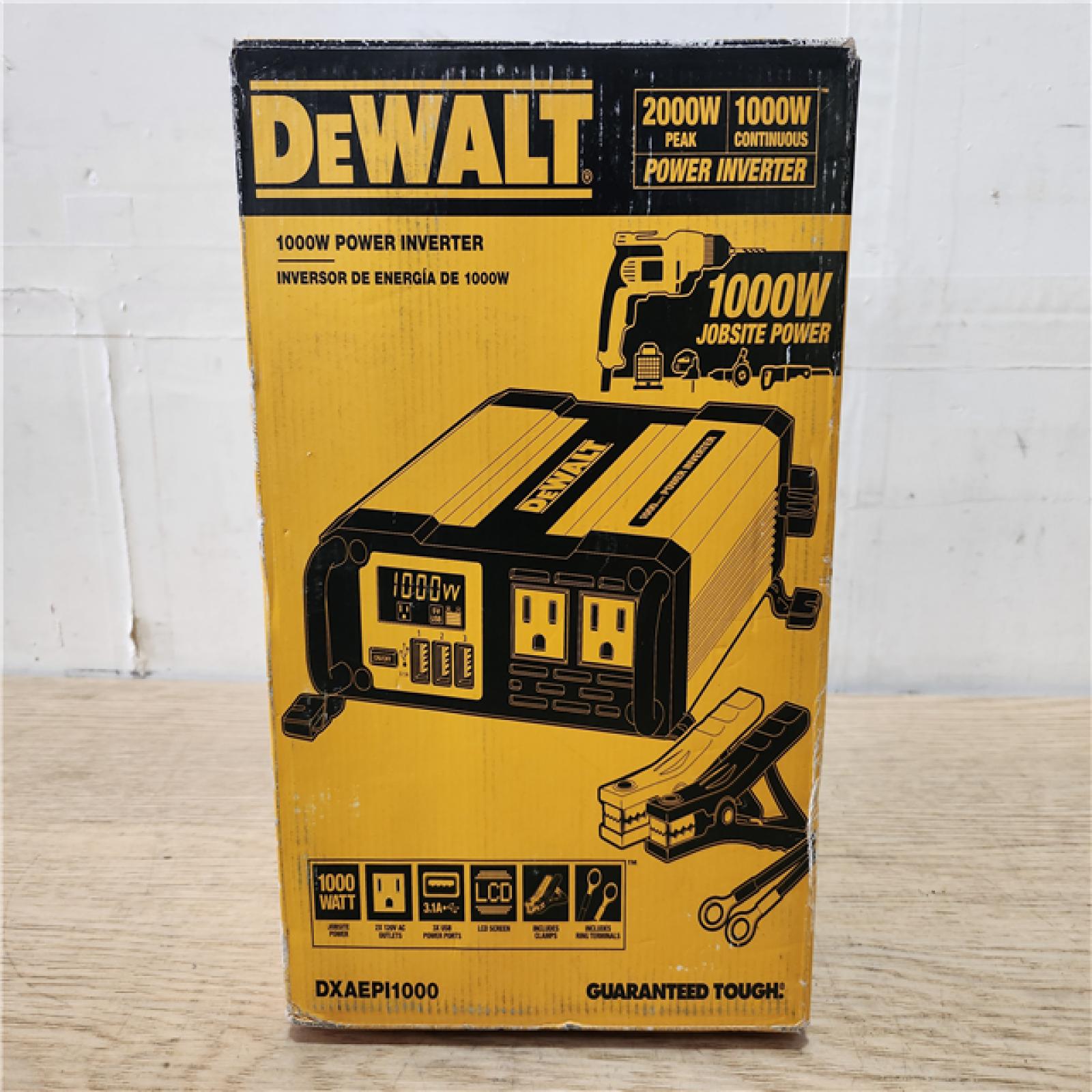 Phoenix Location DEWALT 1000-Watt Portable Car Power Inverter with Triple USB Ports