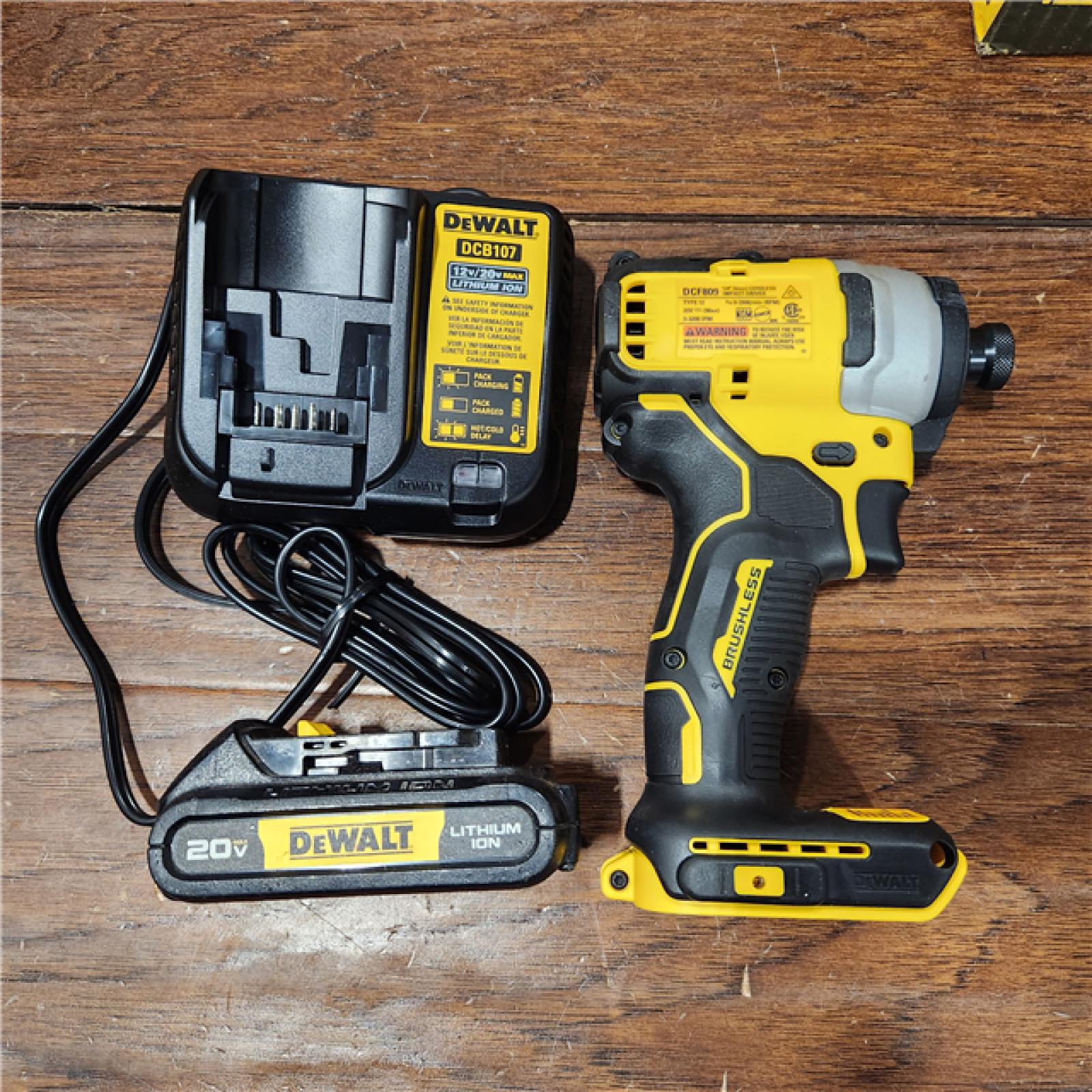 AS-IS DEWALT ATOMIC 20V MAX* Brushless Cordless Compact 1/4 in. Impact Driver Kit