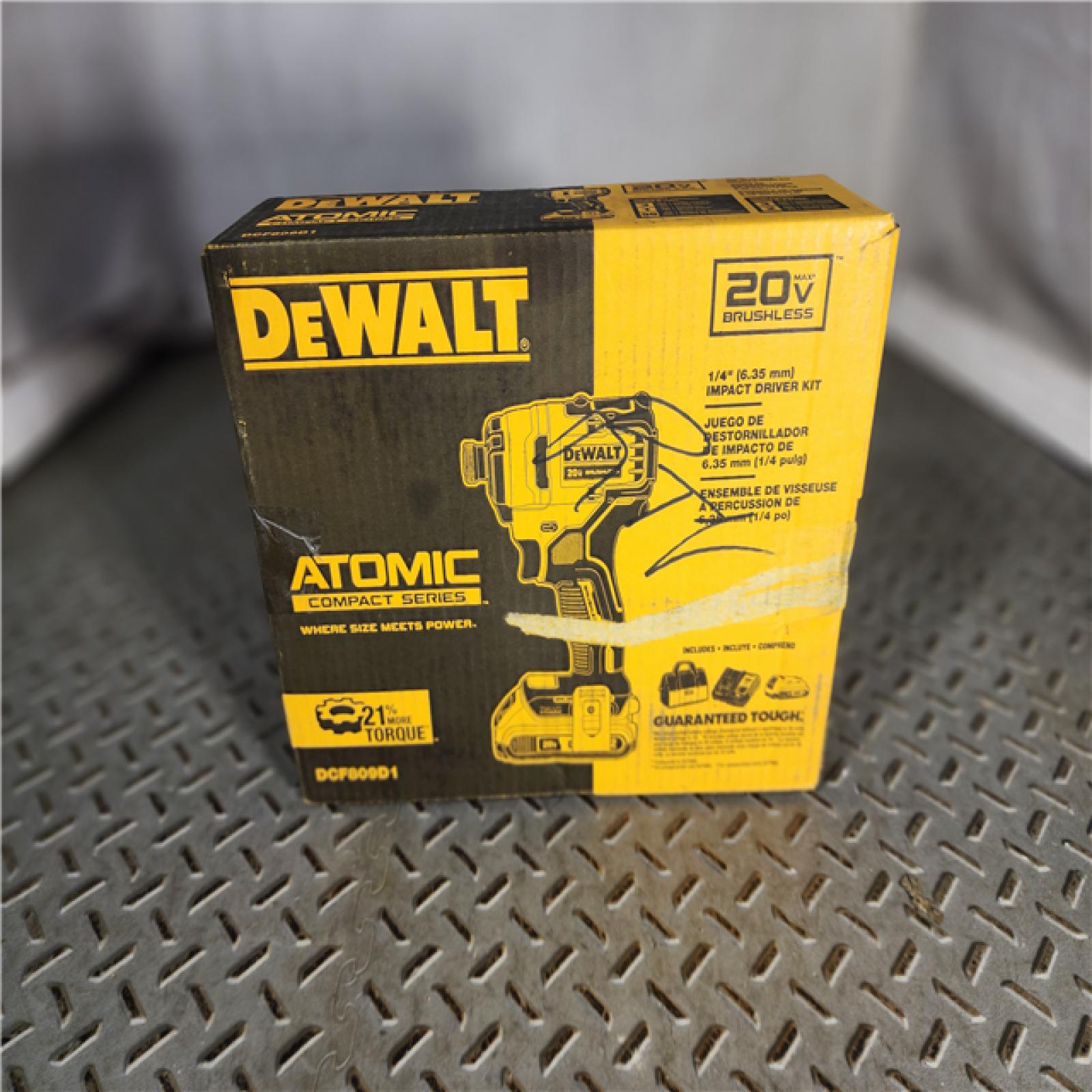 HOUSTON LOCATION - AS-IS (APPEARS LIKE NEW) DEWALT ATOMIC 20V MAX* Brushless Cordless Compact 1/4 in. Impact Driver Kit