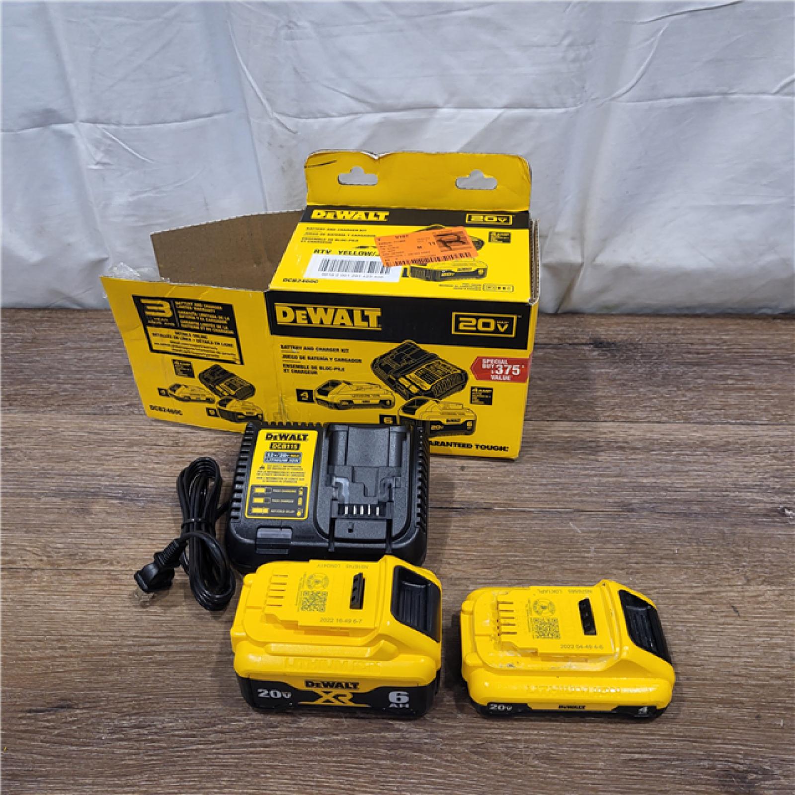 AS-IS DEWALT 20V MAX Lithium-Ion 6.0Ah and 4.0Ah Battery and Charger Starter Kit