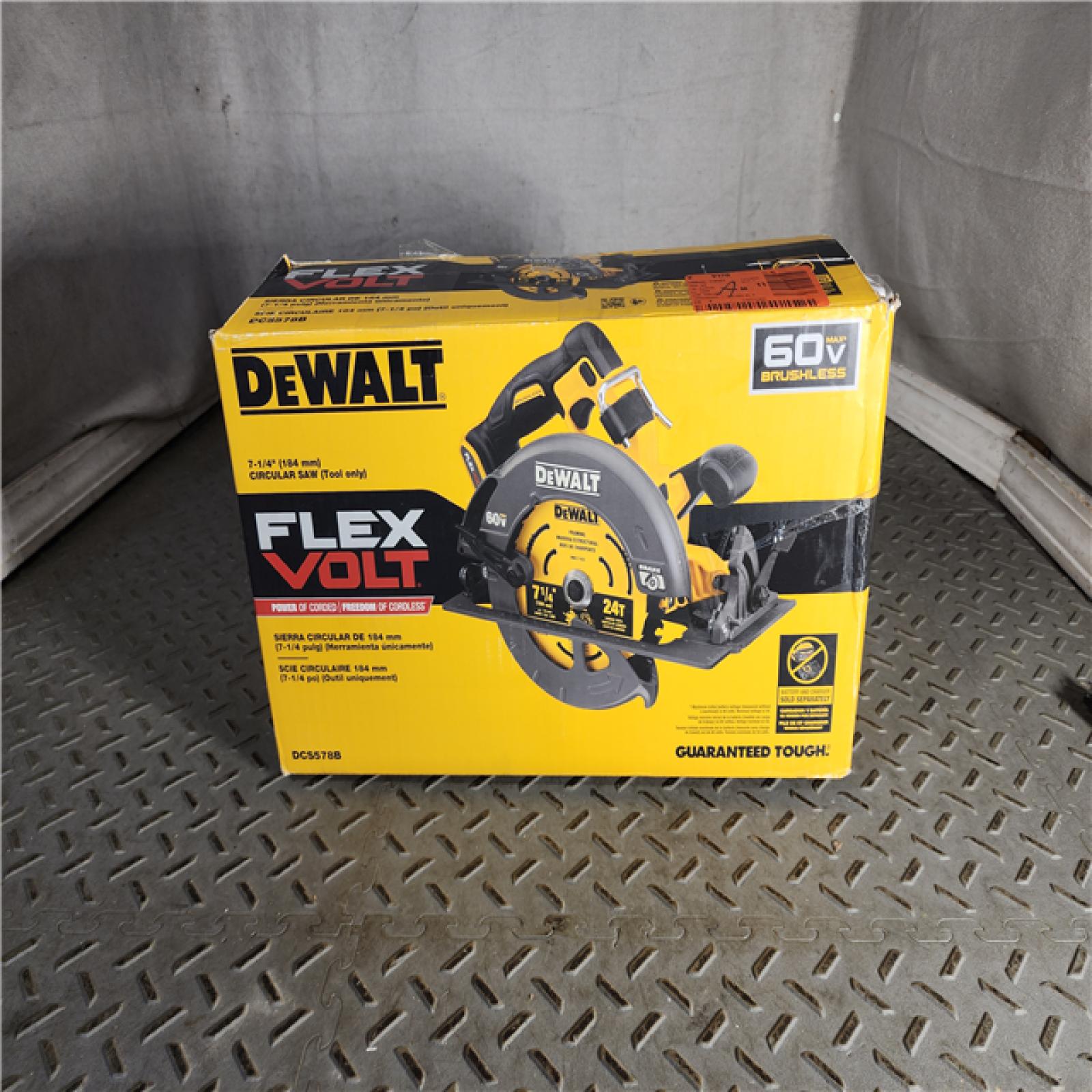 HOUSTON LOCATION - AS-IS DeWALT Flexvolt Max 7-1/4  60V Brushless Circular Saw DCS578B (TOOLY ONLY)