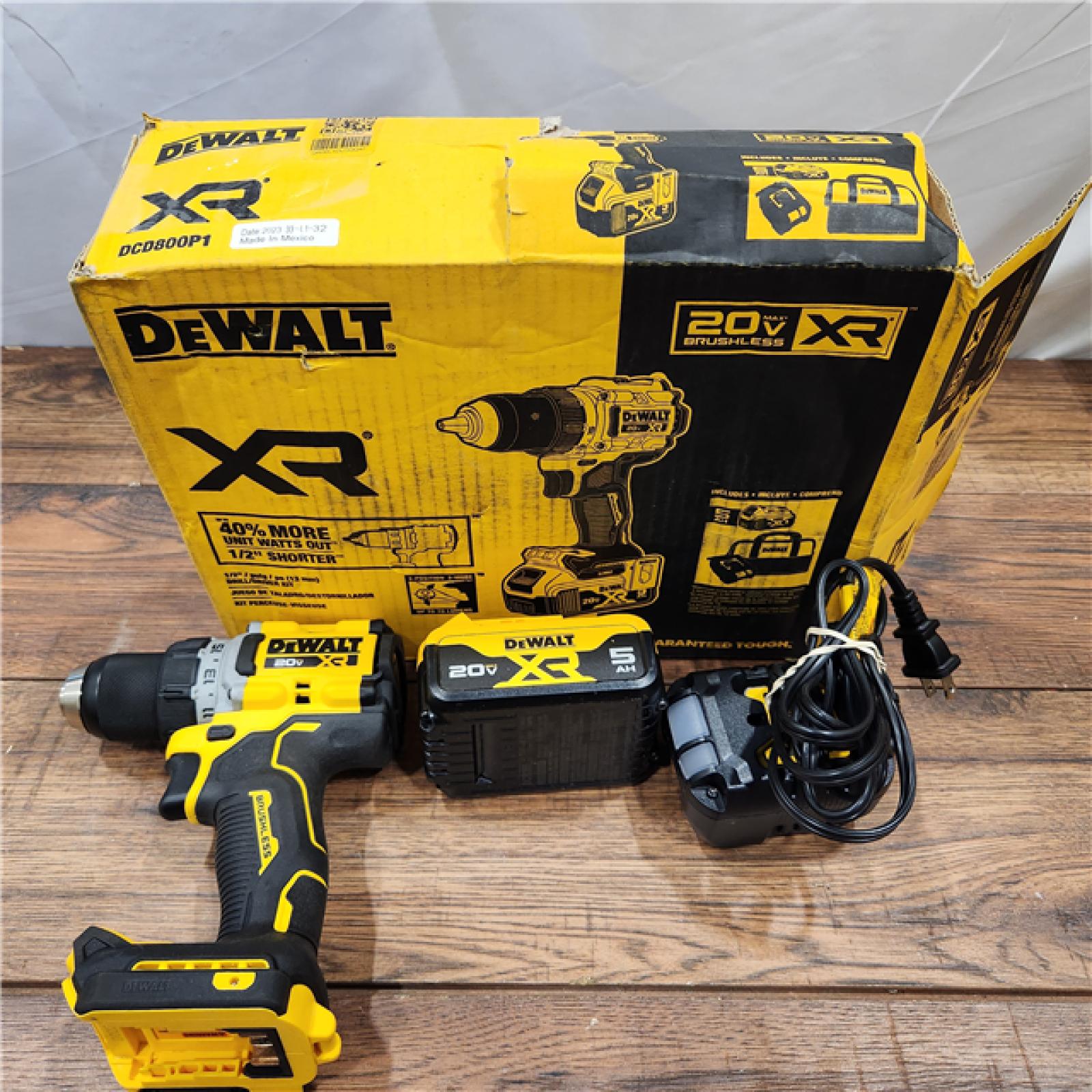 AS-IS DEWALT 20V MAX XR Brushless Cordless 1/2 Drill/Driver Kit