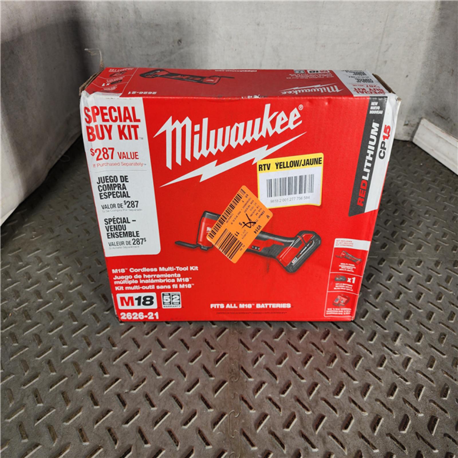 HOUSTON LOCATION - AS-IS Milwaukee 2626-21 M18 18-Volt Lithium-Ion Cordless Oscillating Multi-Tool Kit