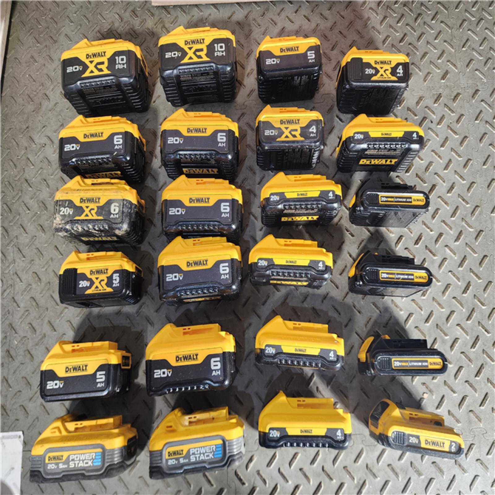 HOUSTON LOCATION - AS-IS DEWALT BATTERY PACK QTY - 24