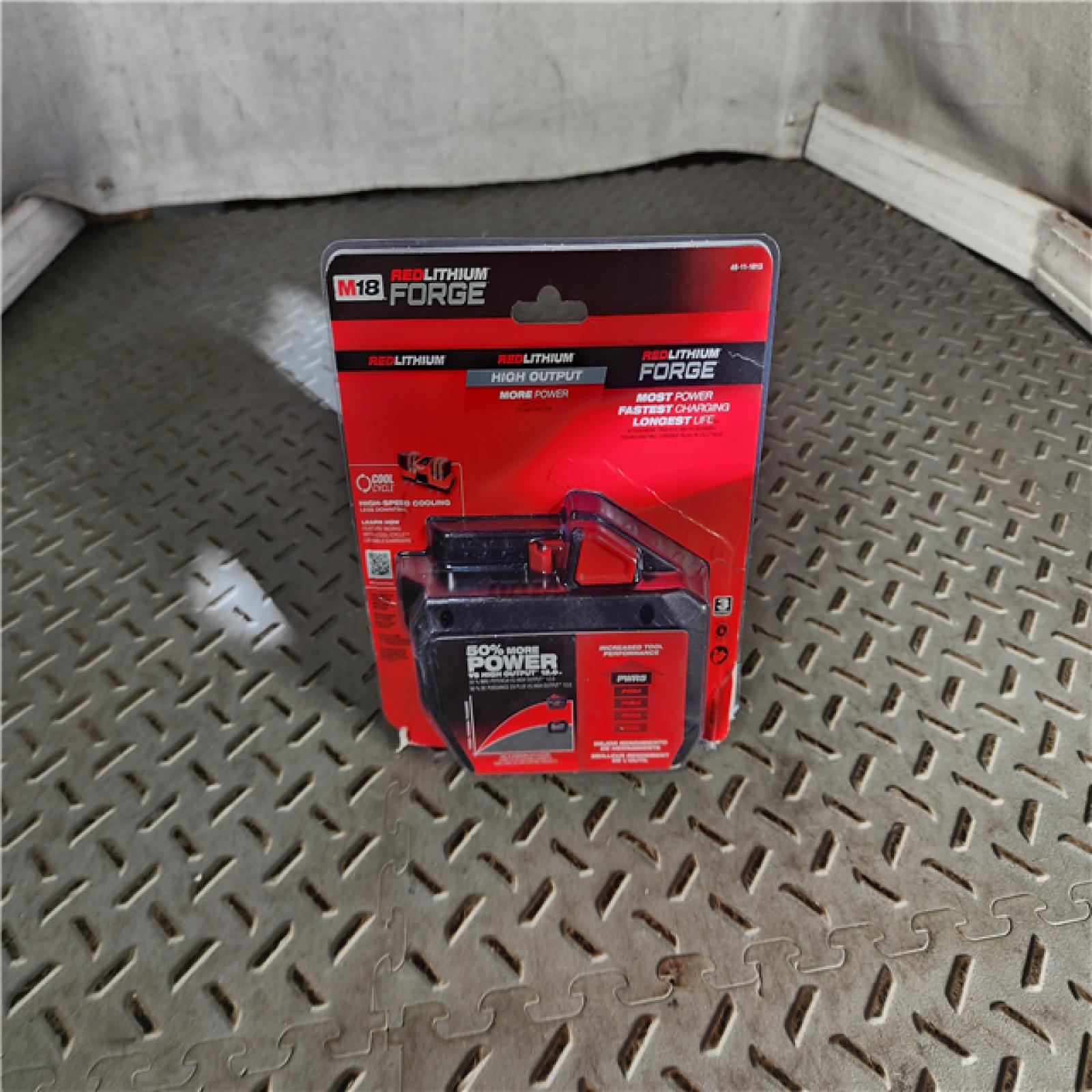 HOUSTON LOCATION - AS-IS (NEW) Milwaukee 48-11-1813 Milwaukee 48-11-1813 M18 REDLITHIUM FORGE High Output 12.0Ah Battery Pack