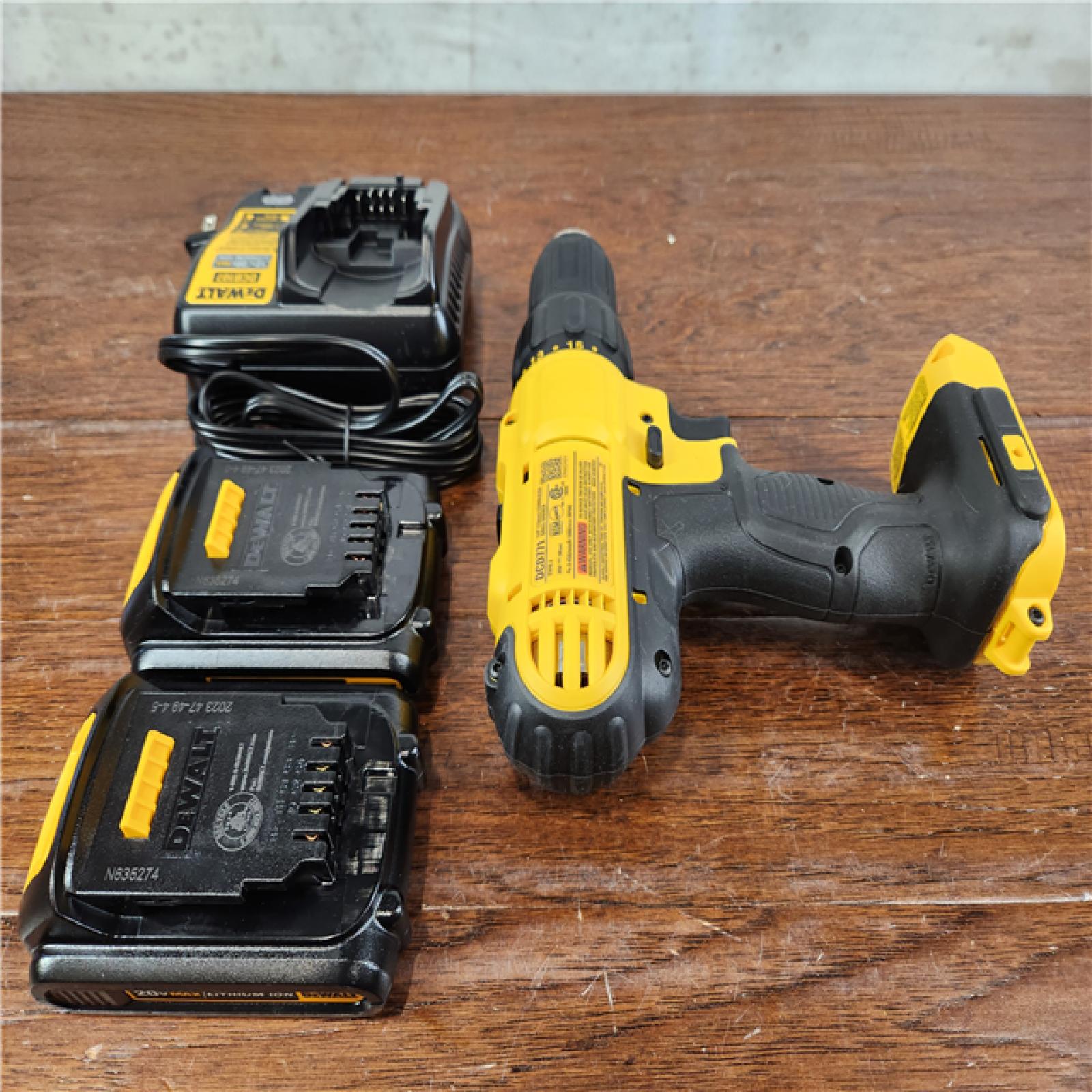 AS-IS DeWalt 20V MAX Lithium-Ion Brushed Cordless 1/2 in. Drill/Driver Kit