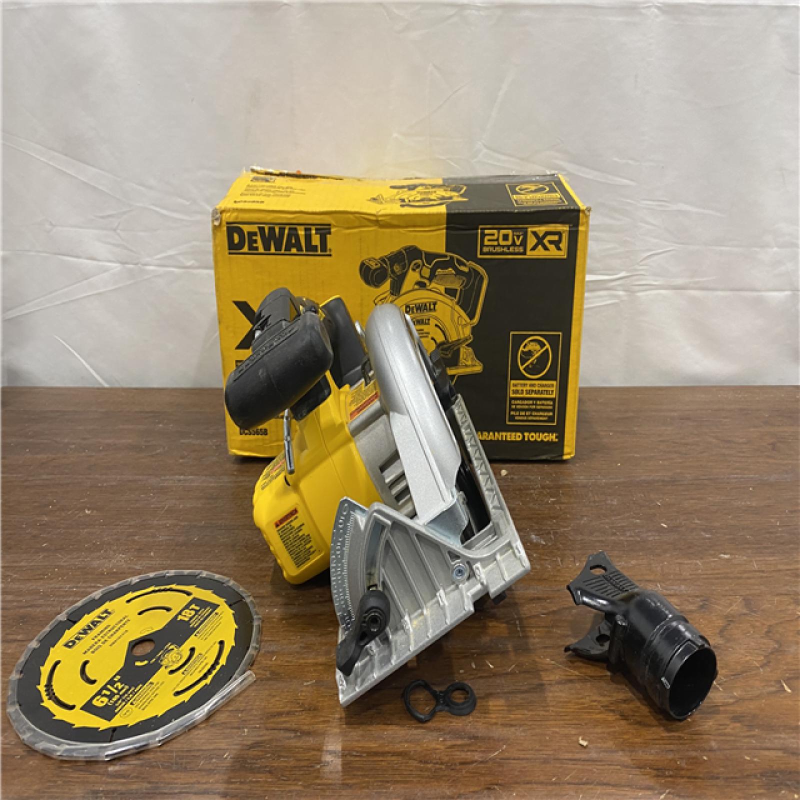 AS-IS DeWALT DCS565B 20V Max Brushless 6.5   Cordless Circular Saw