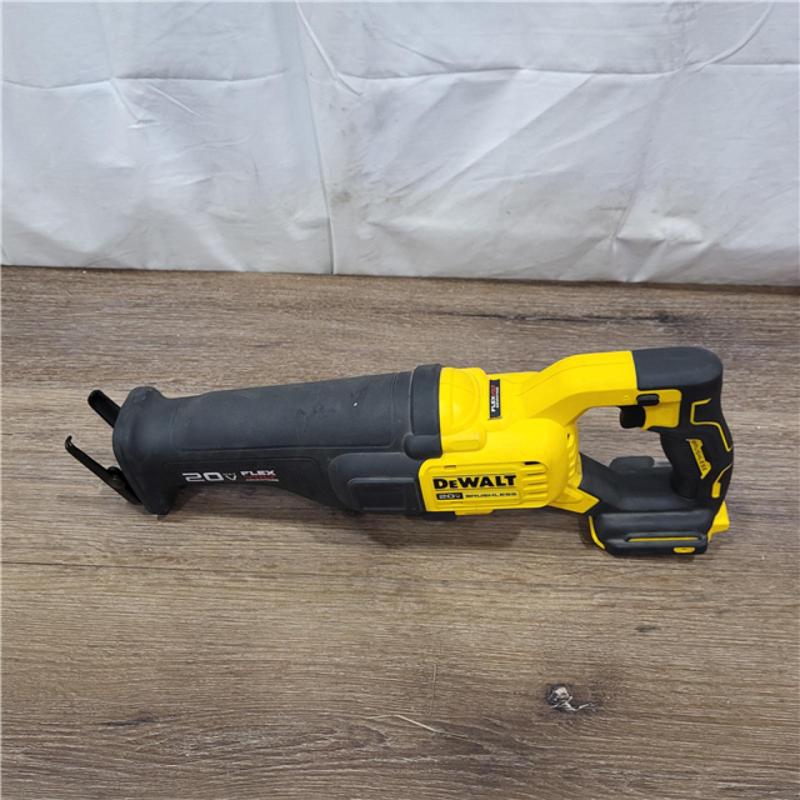 AS-IS DeWalt DCS389B FLEXVOLT 60V MAX Cordless Brushless Reciprocating Saw (Tool-Only)